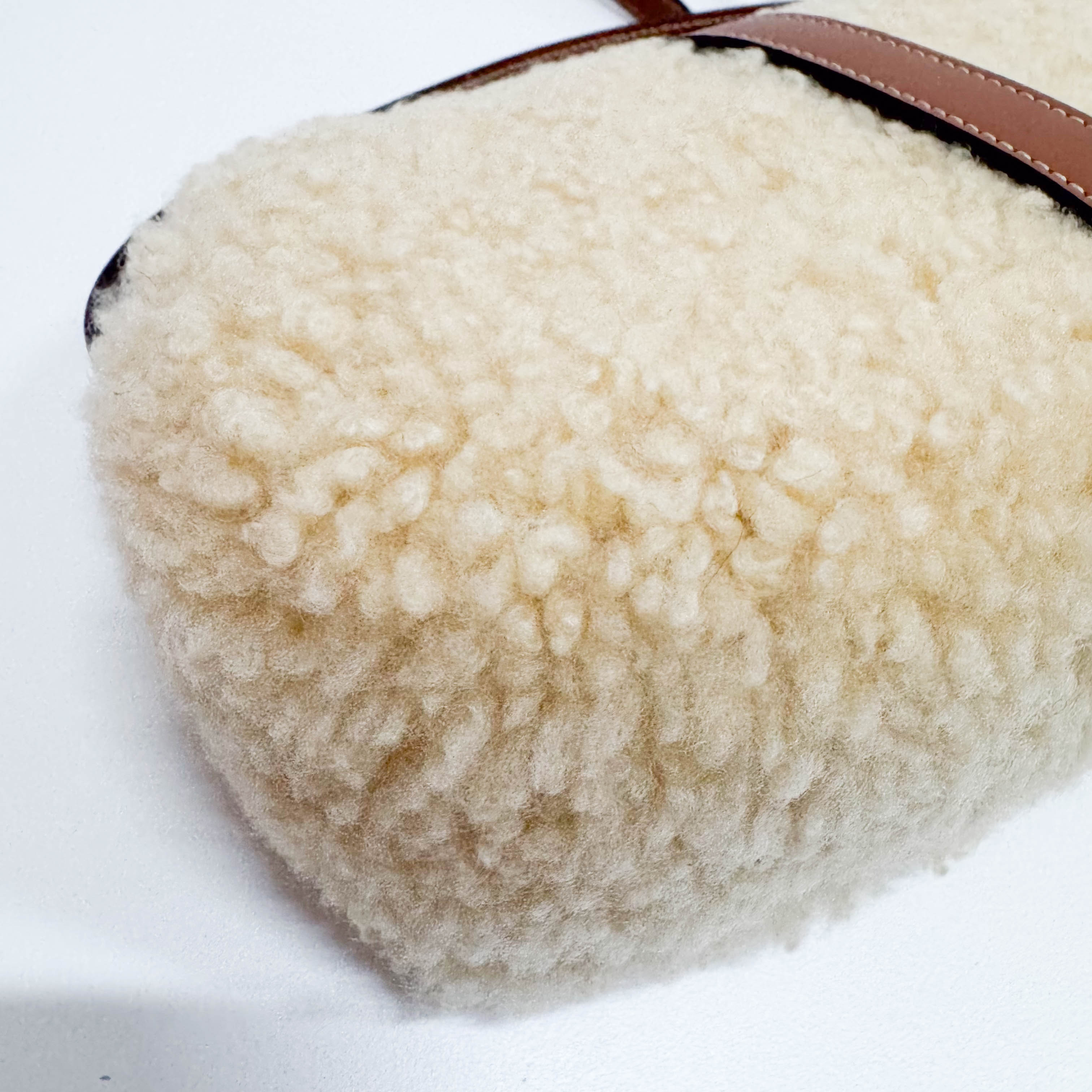 Tabou Beige Clutch On Strap In Shearling And Calfskin