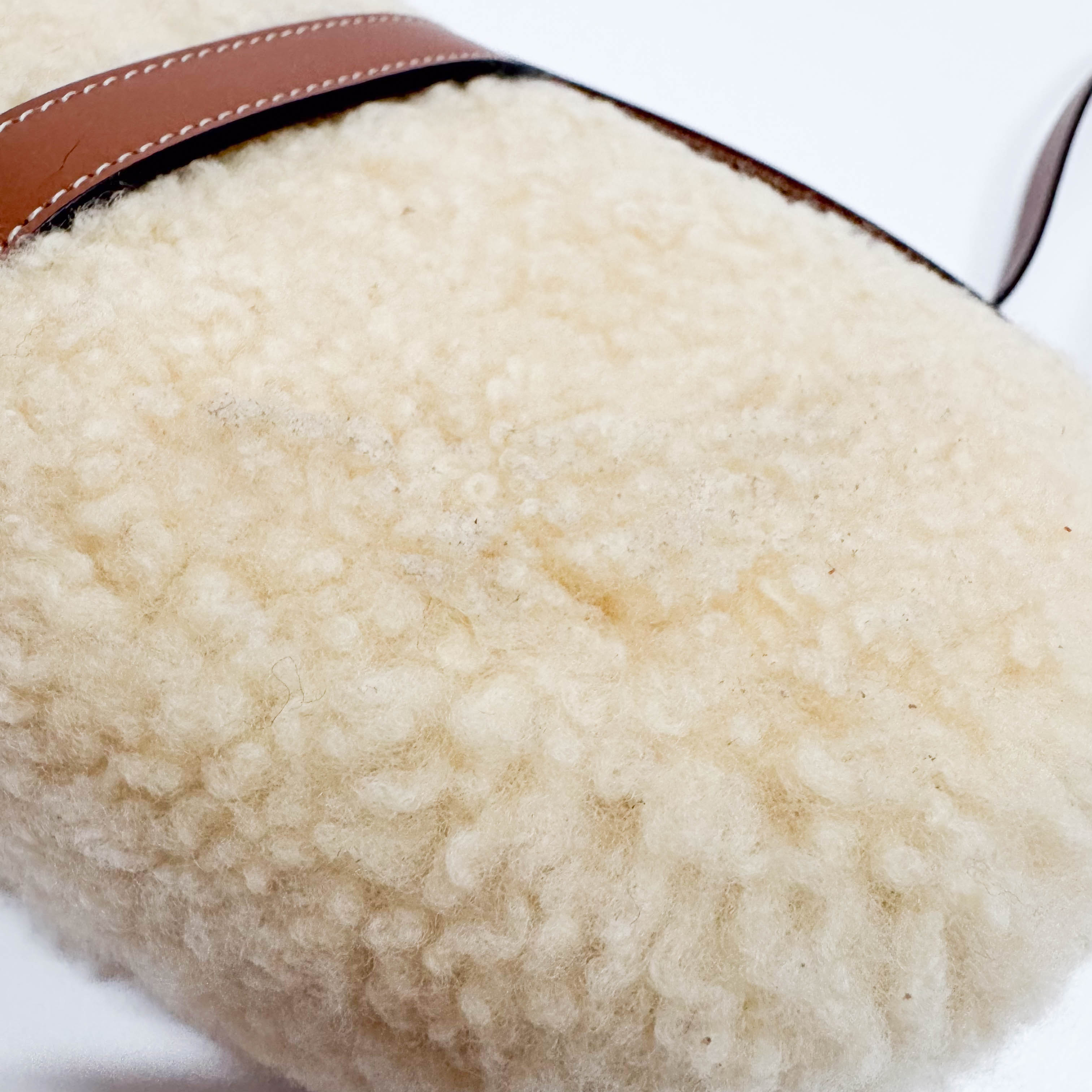 Tabou Beige Clutch On Strap In Shearling And Calfskin
