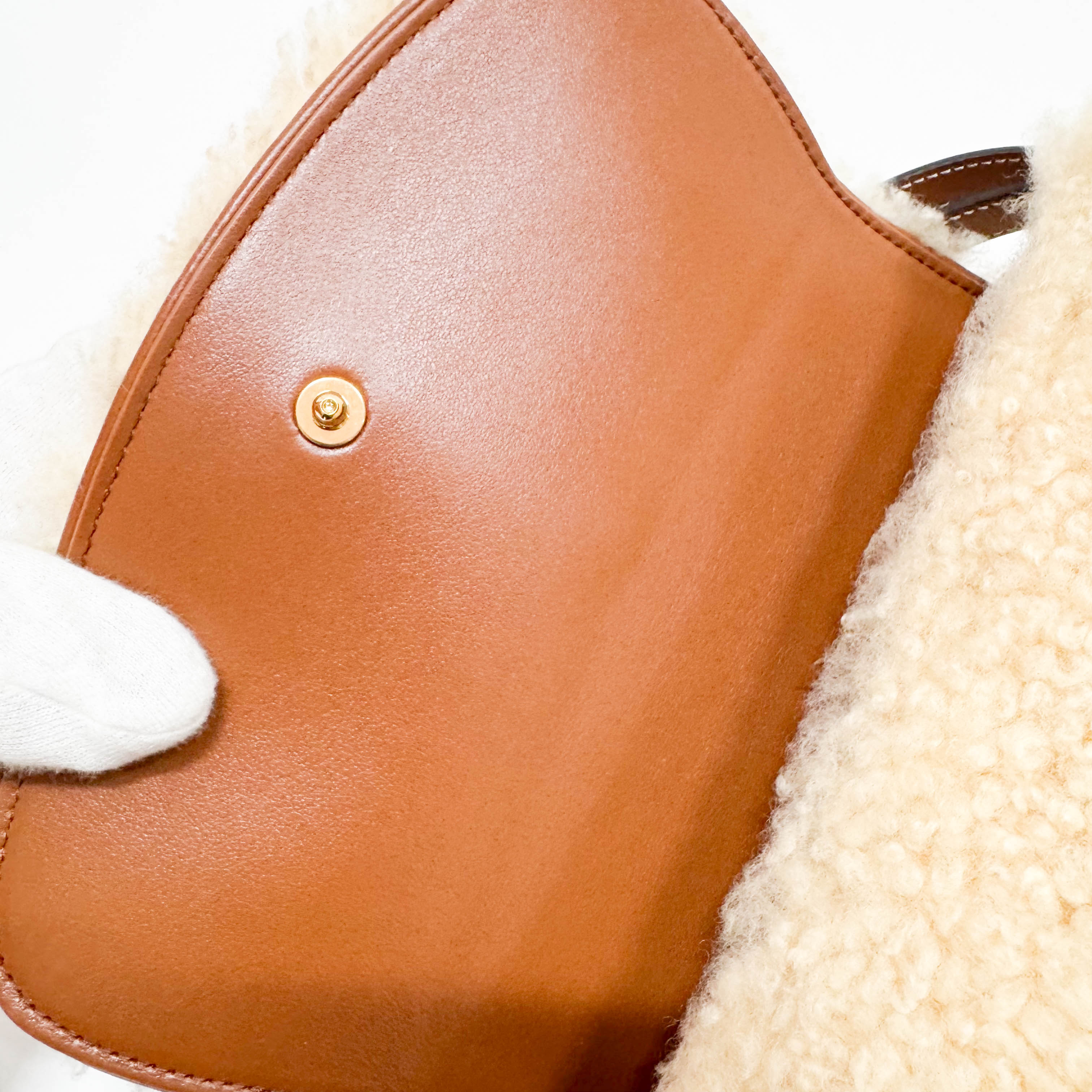 Tabou Beige Clutch On Strap In Shearling And Calfskin