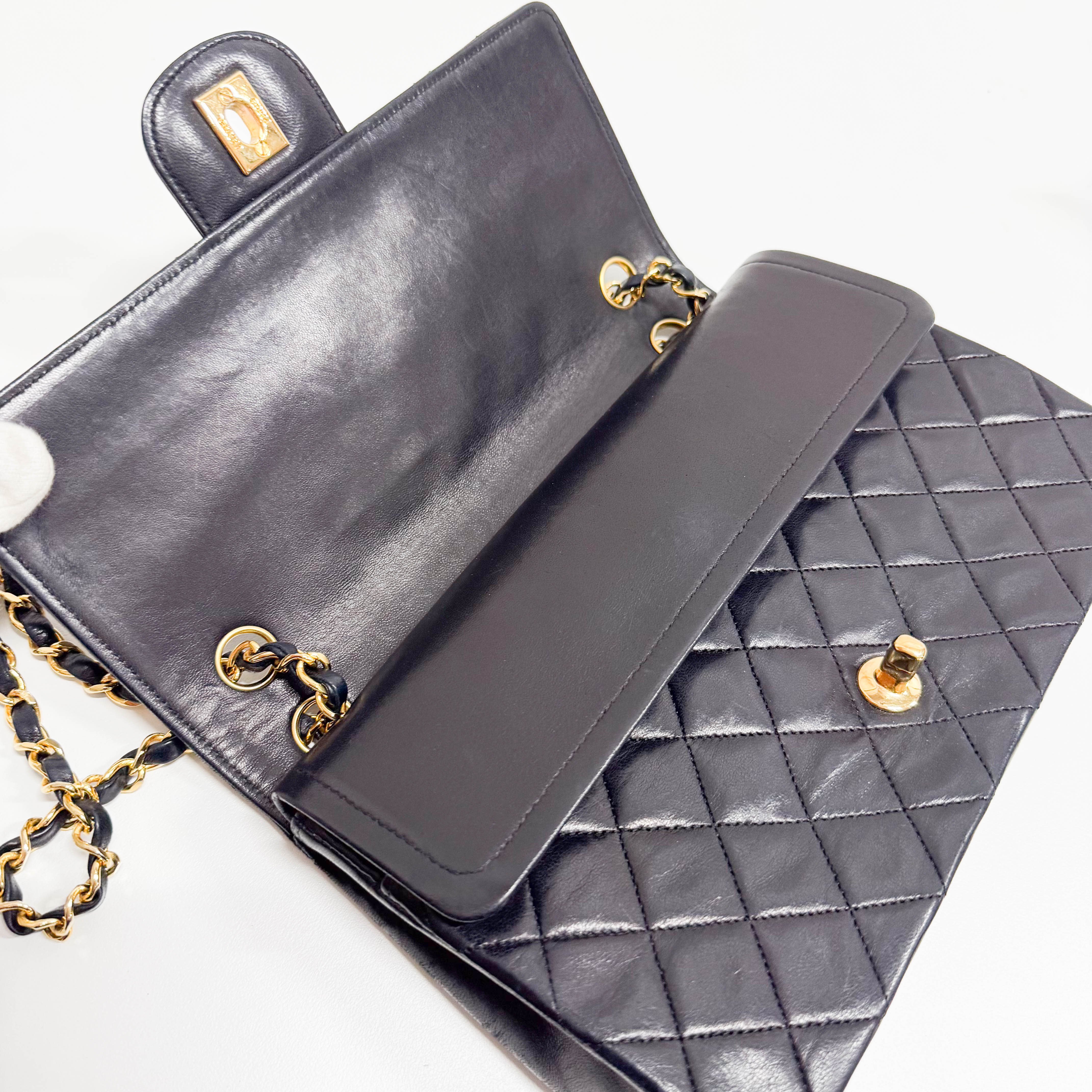 Matelassé Black Lambskin Leather Crossbody Bag