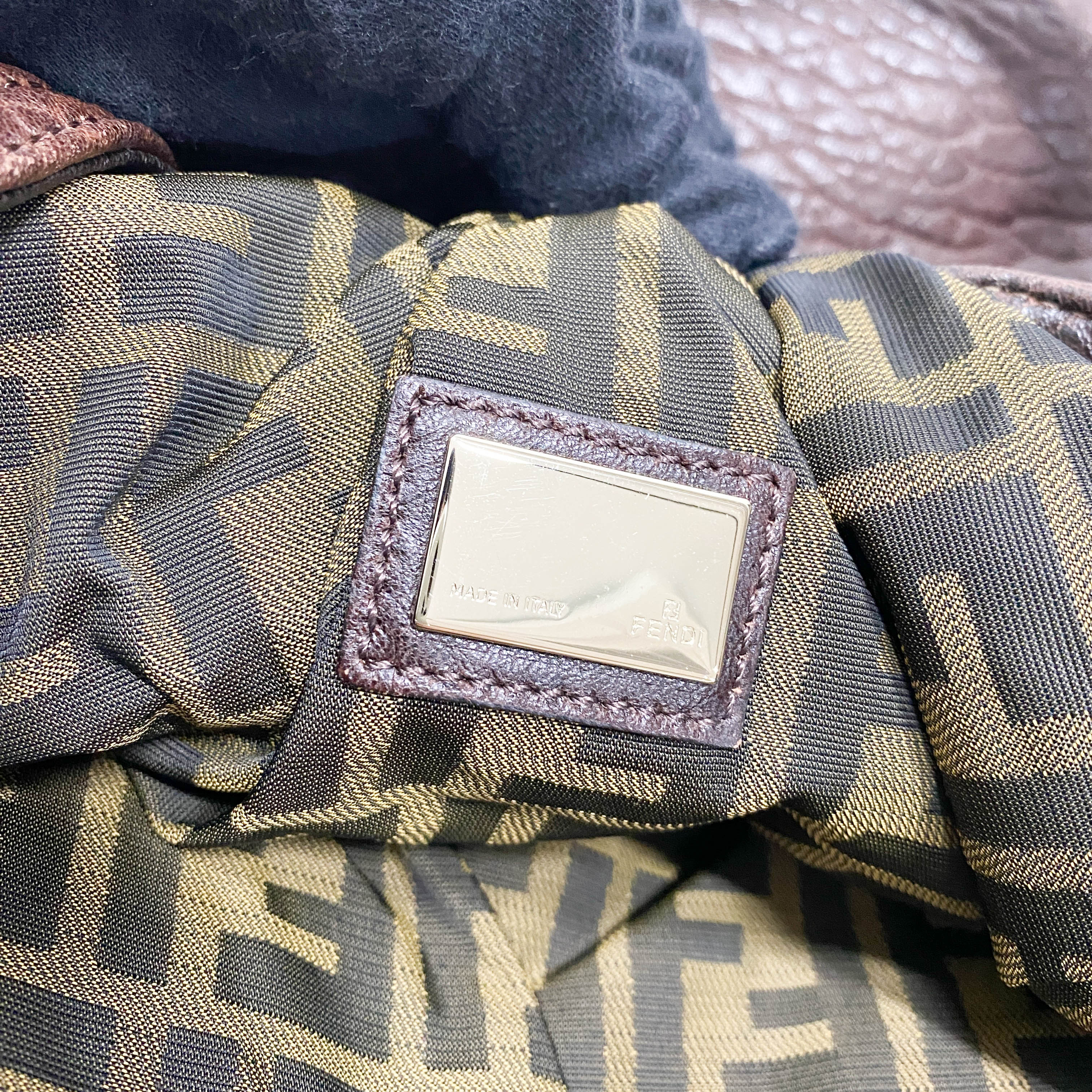 Spy Handbag in Brown Leather