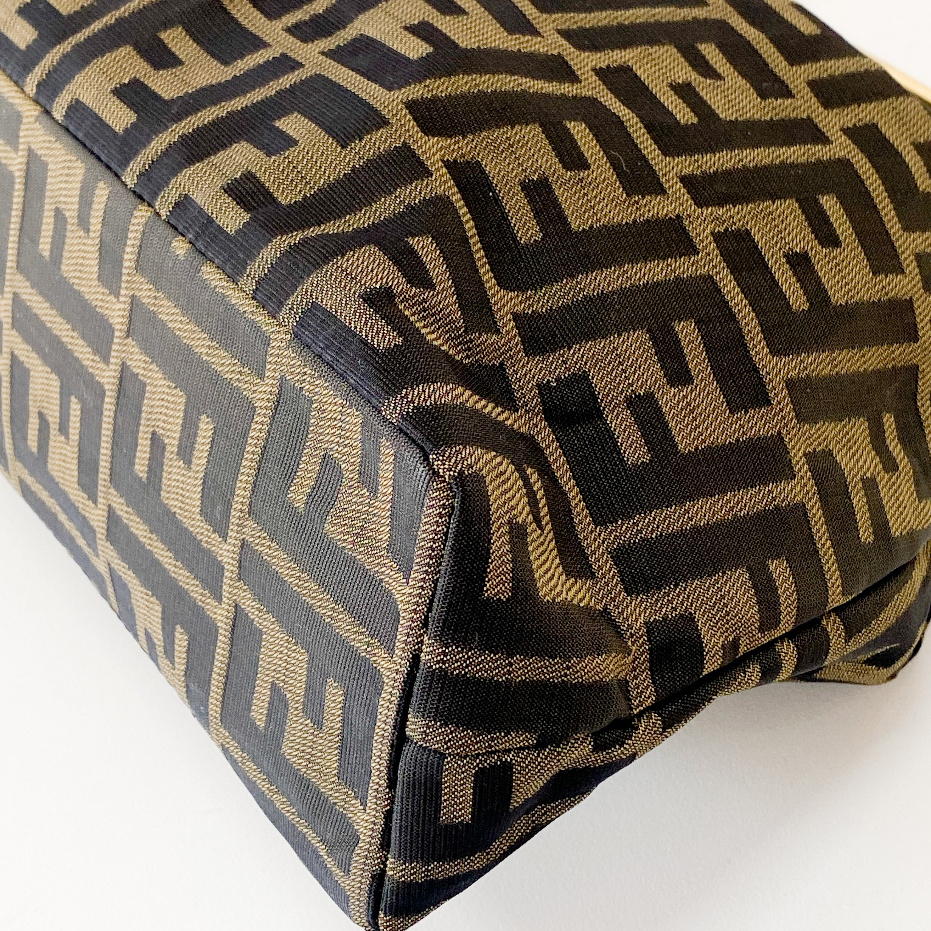 Zucca Brown Coated Canvas Shoulder Bag