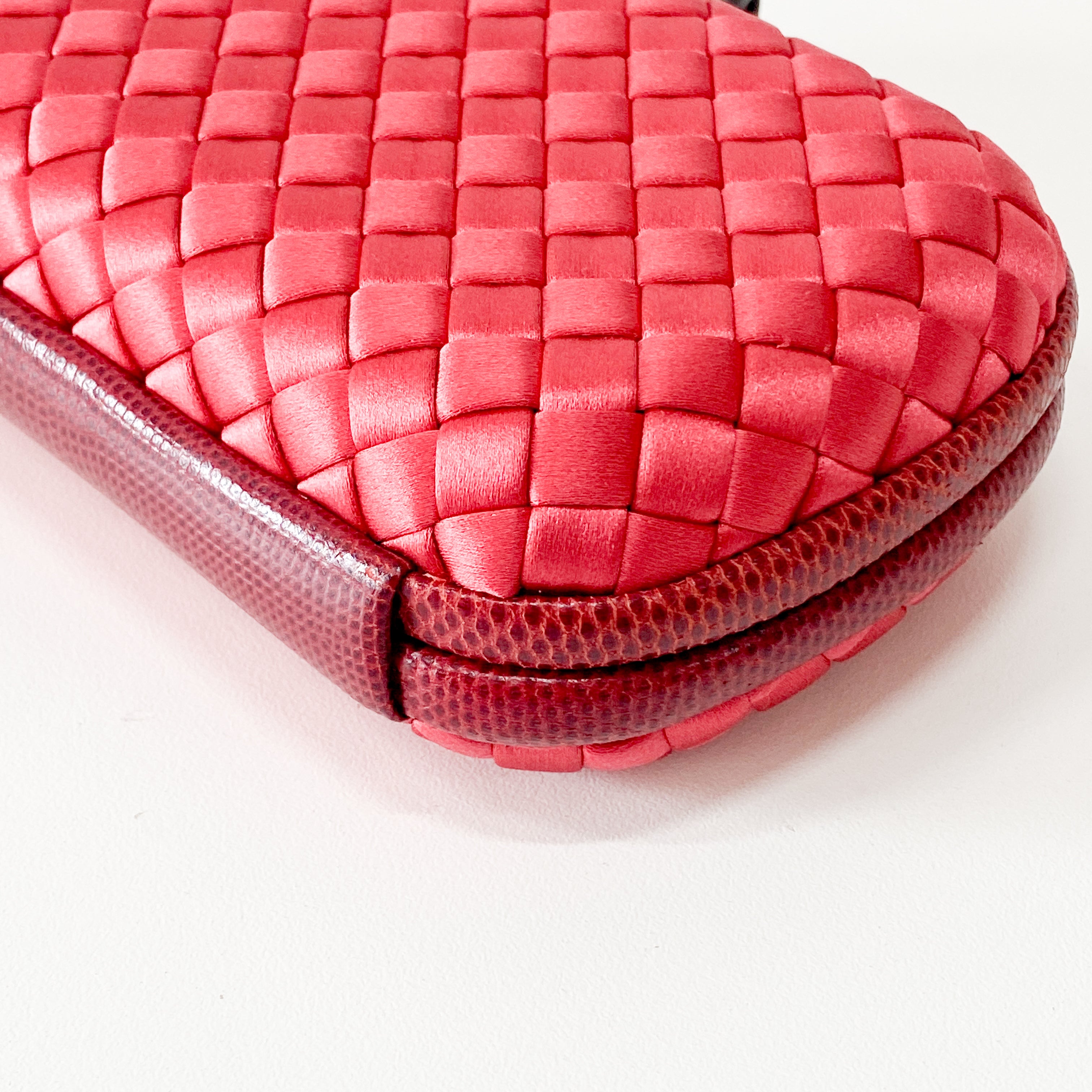 Red Intrecciato Knot Clutch