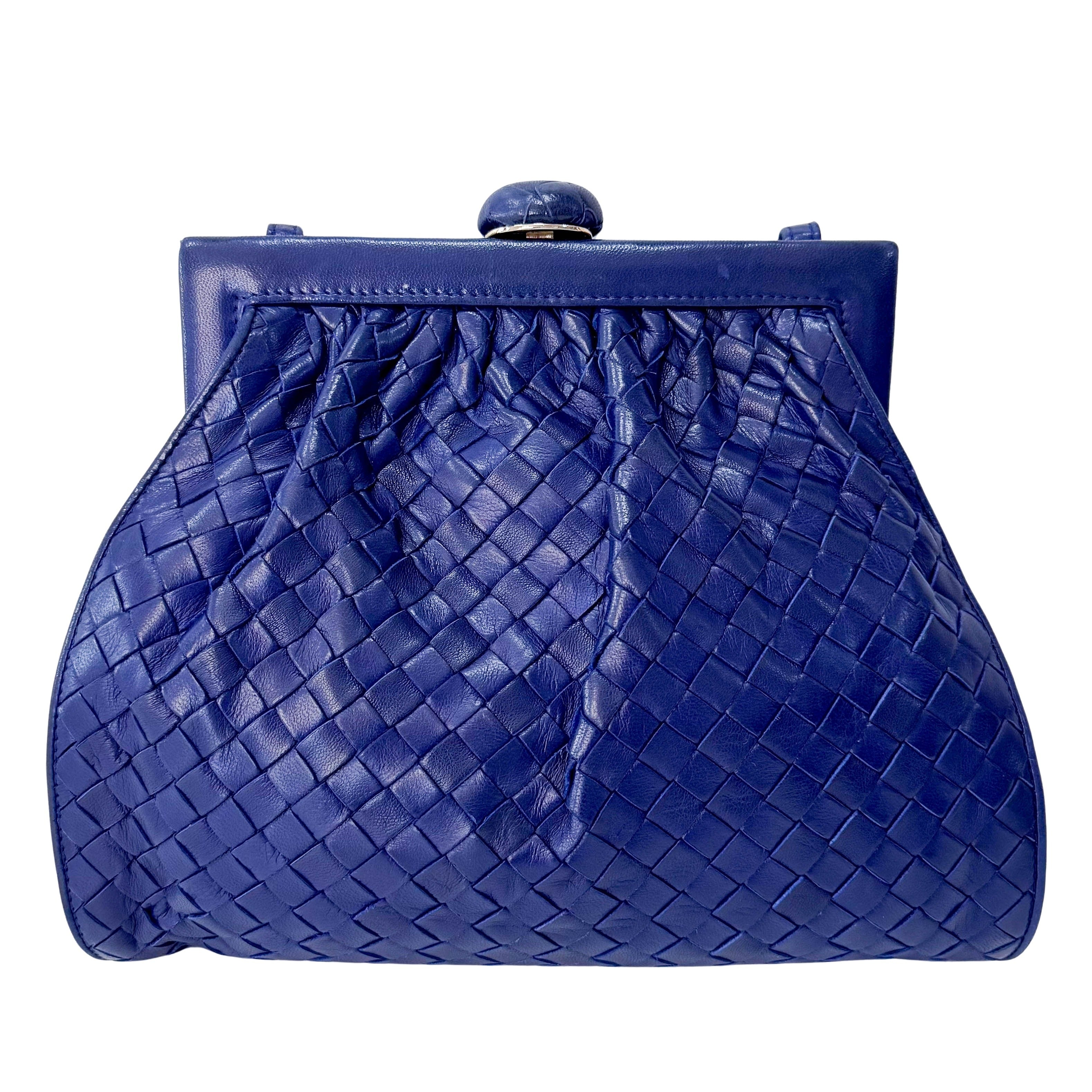 Intrecciato Clasp Purse Shoulder Bag