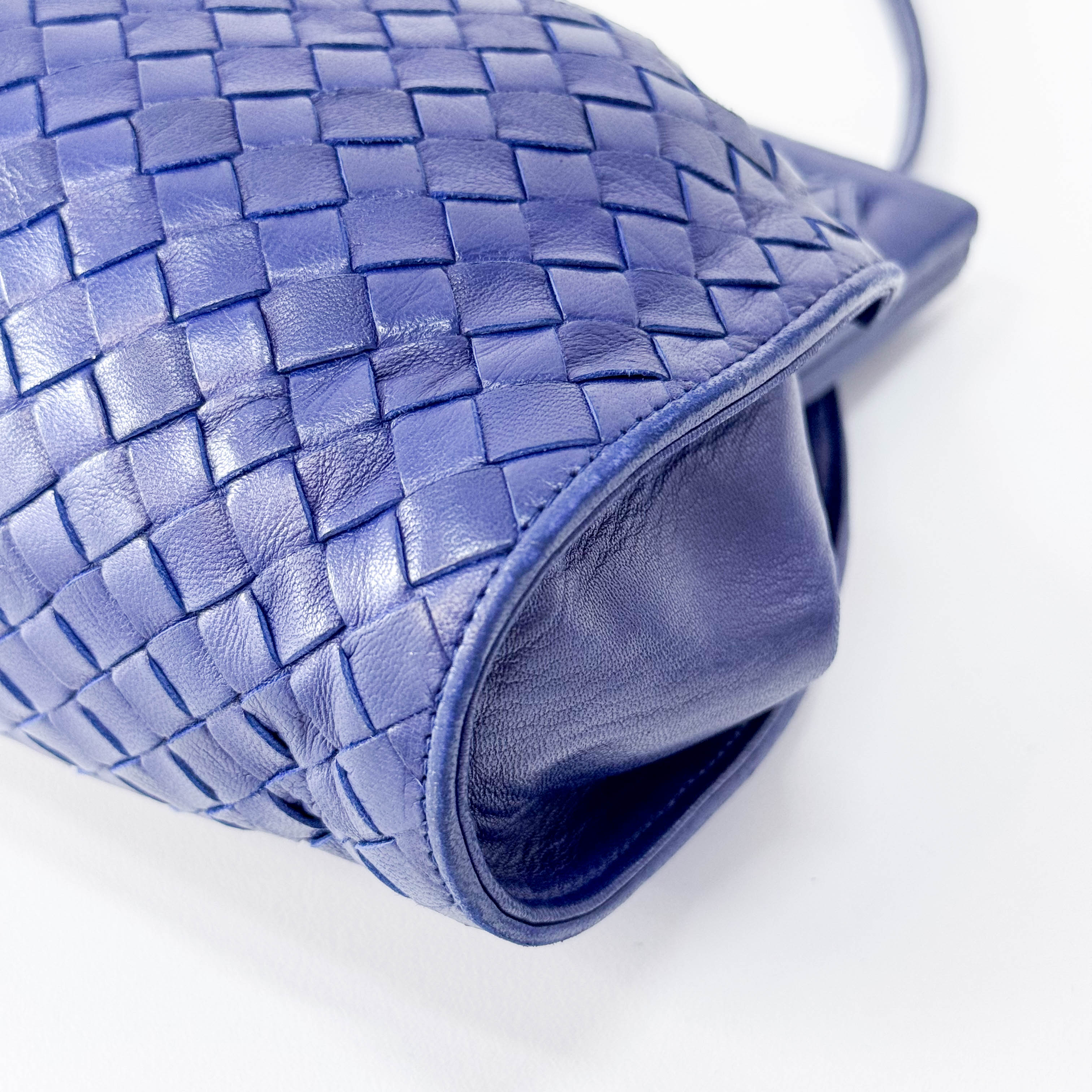 Intrecciato Clasp Purse Shoulder Bag