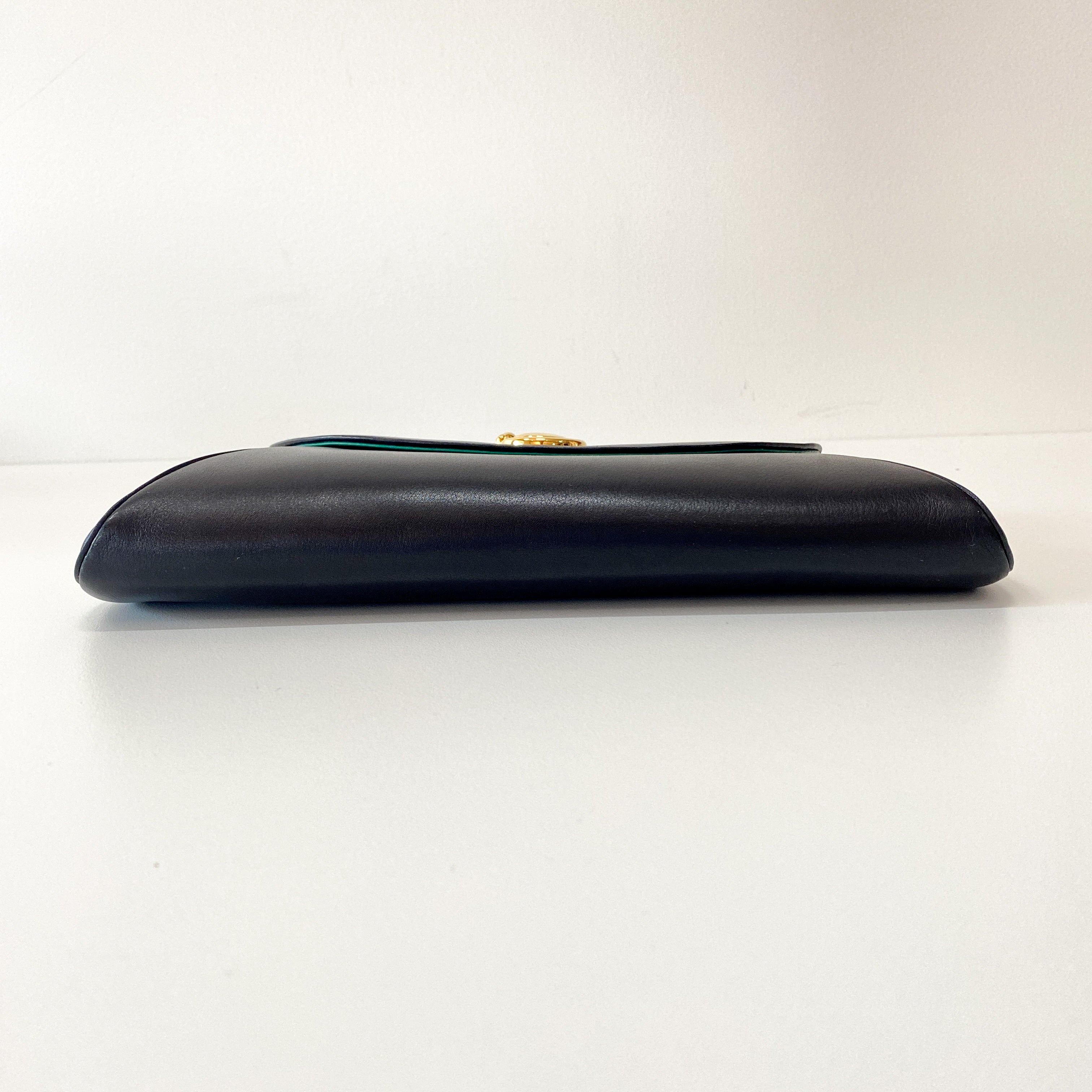 Black Panthere Clutch with Emerald Lining