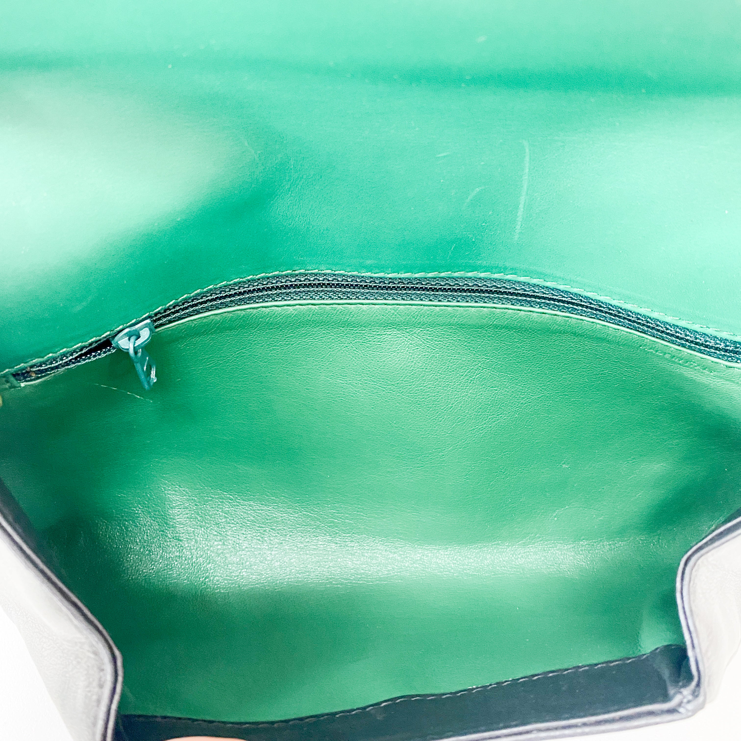 Black Panthere Clutch with Emerald Lining