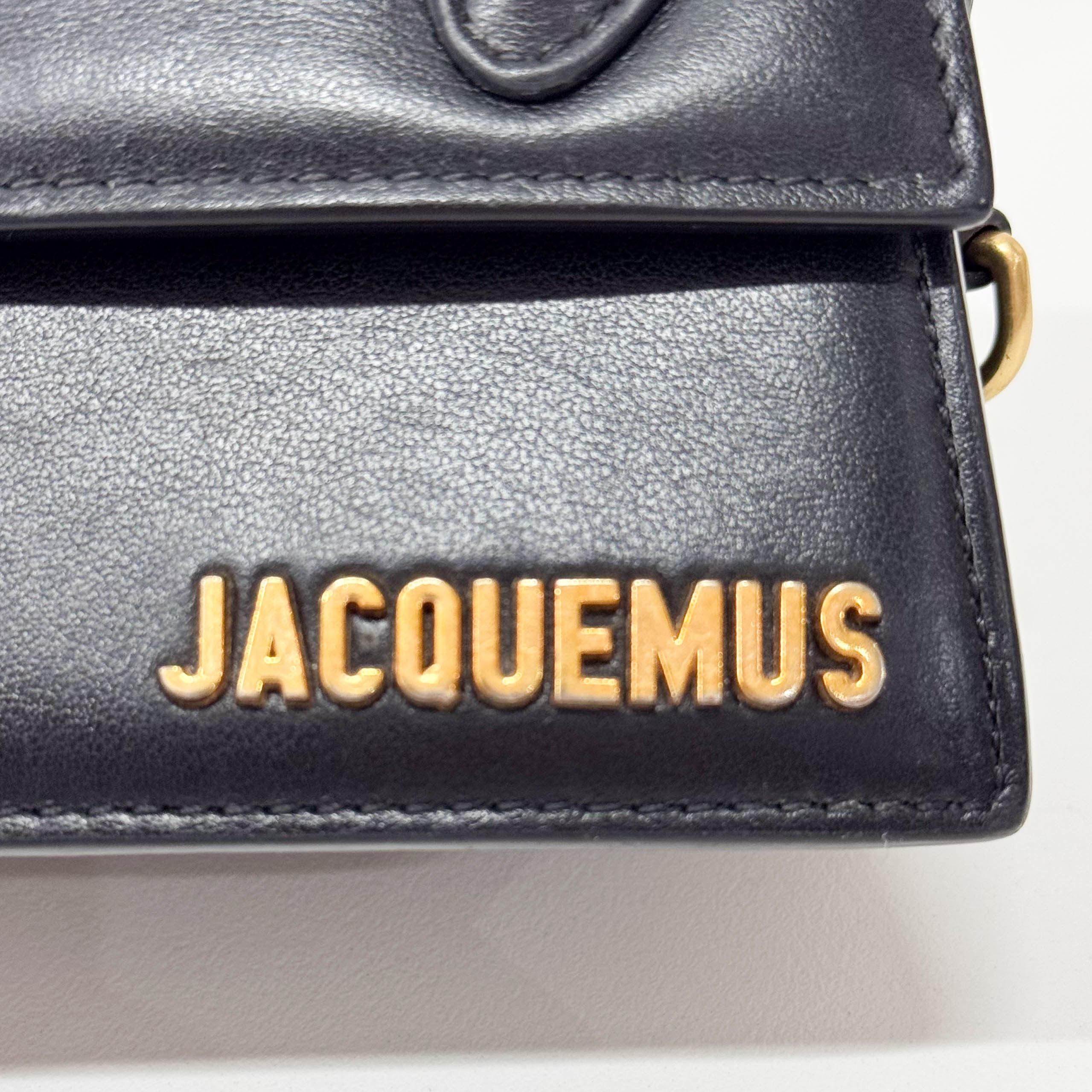 Le Chiquito Moyen Black Leather Mini Shoulder Bag