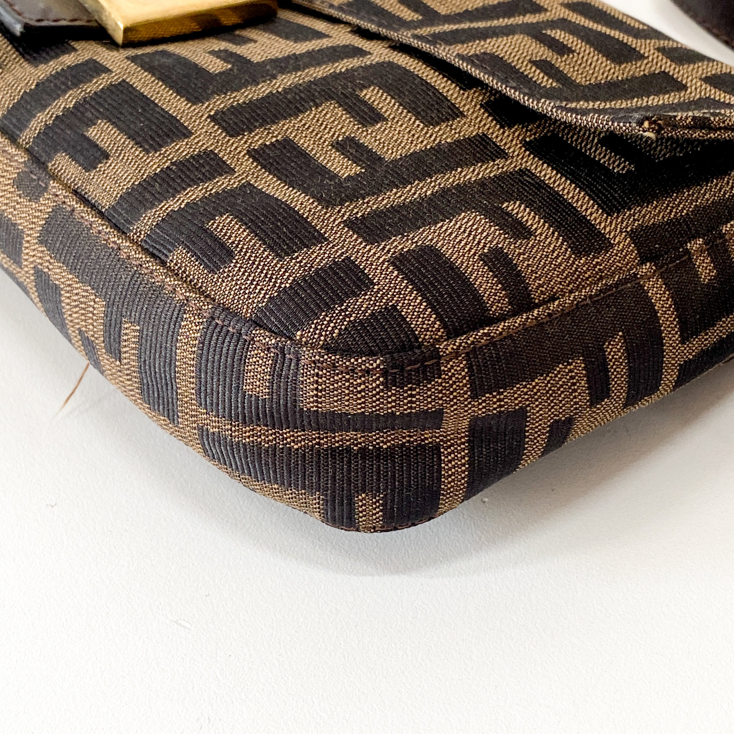 Zucca Brown Coated Canvas Shoulder Bag