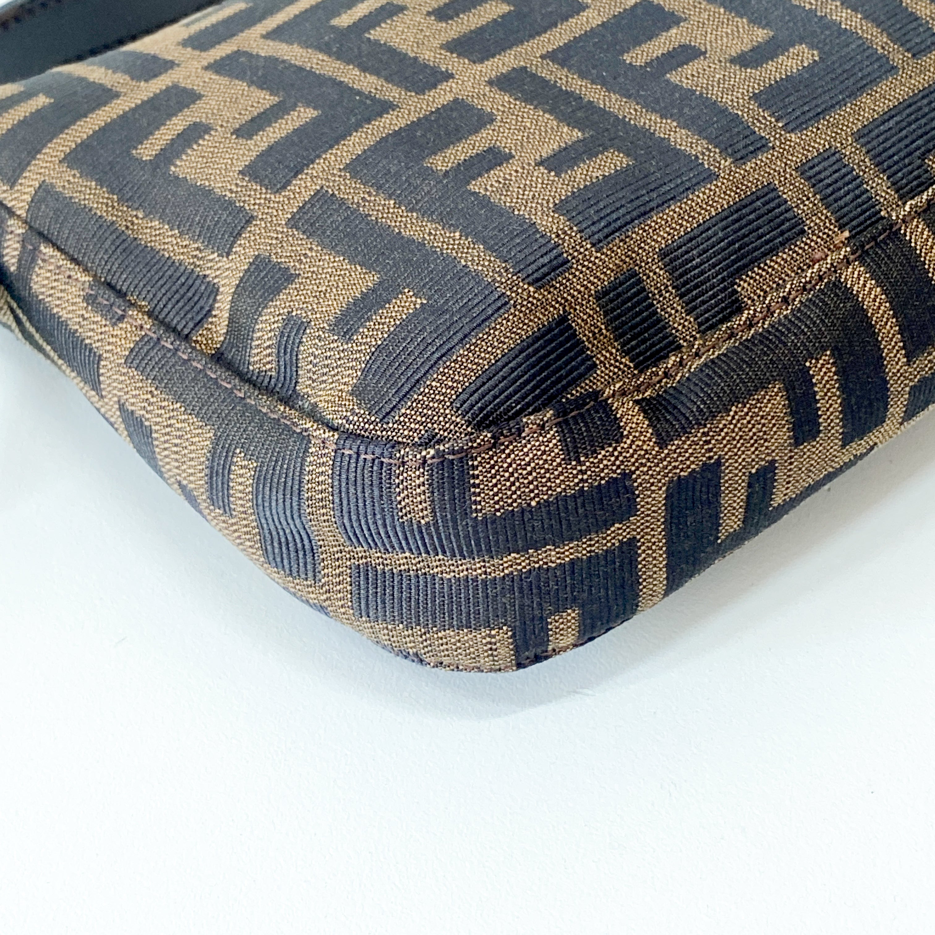 Zucca Brown Coated Canvas Shoulder Bag