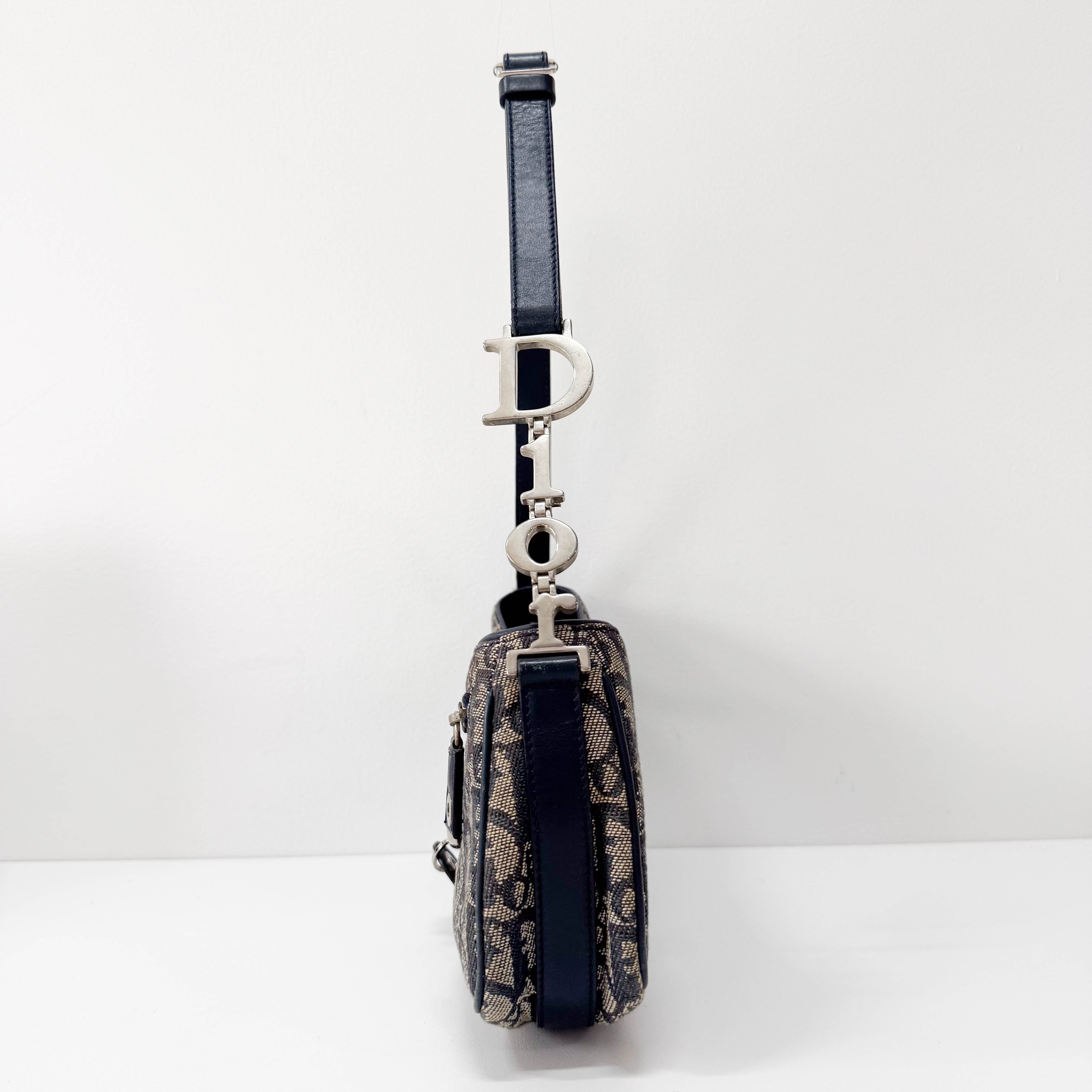 Trotter Navy Canvas Shoulder Bag