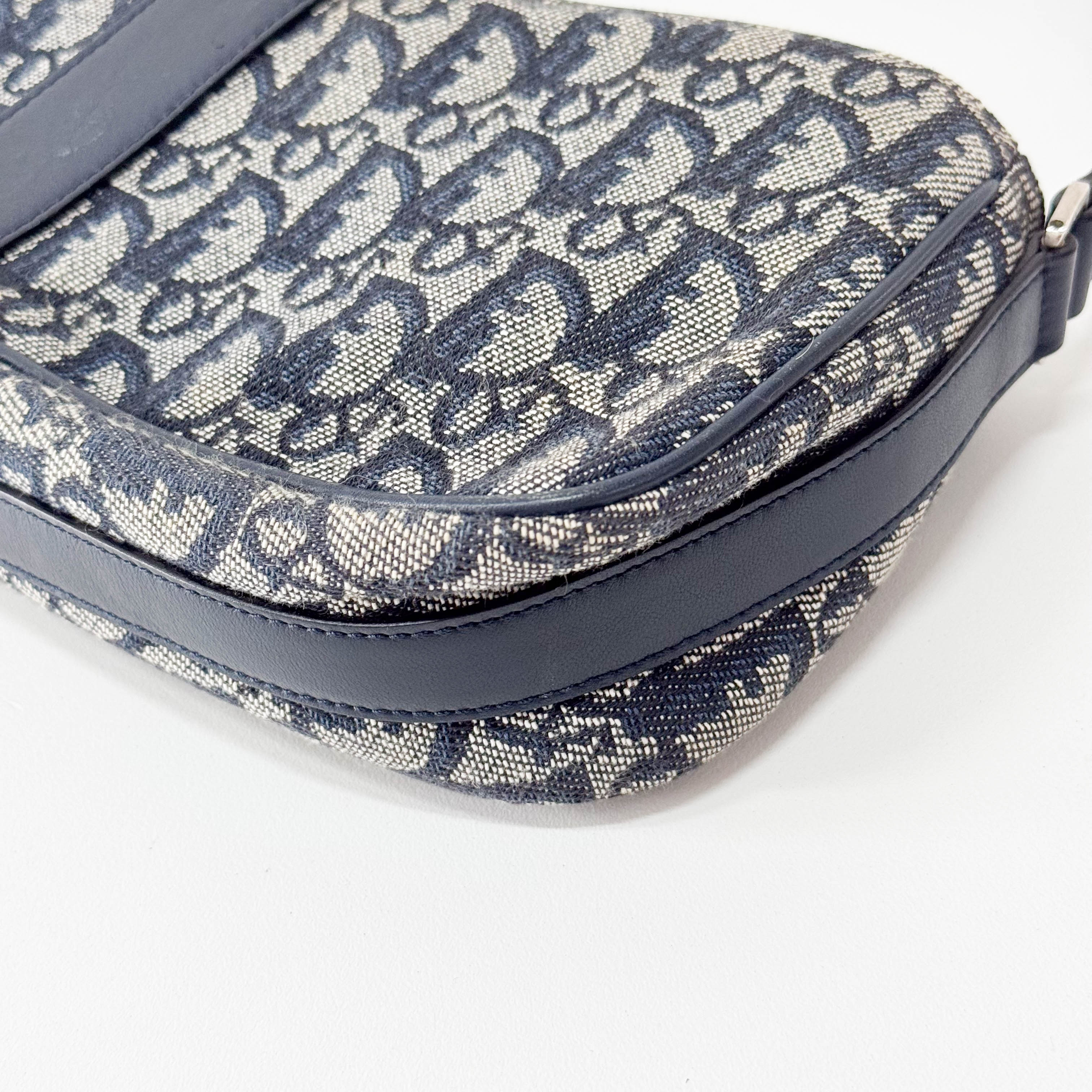 Trotter Navy Canvas Shoulder Bag