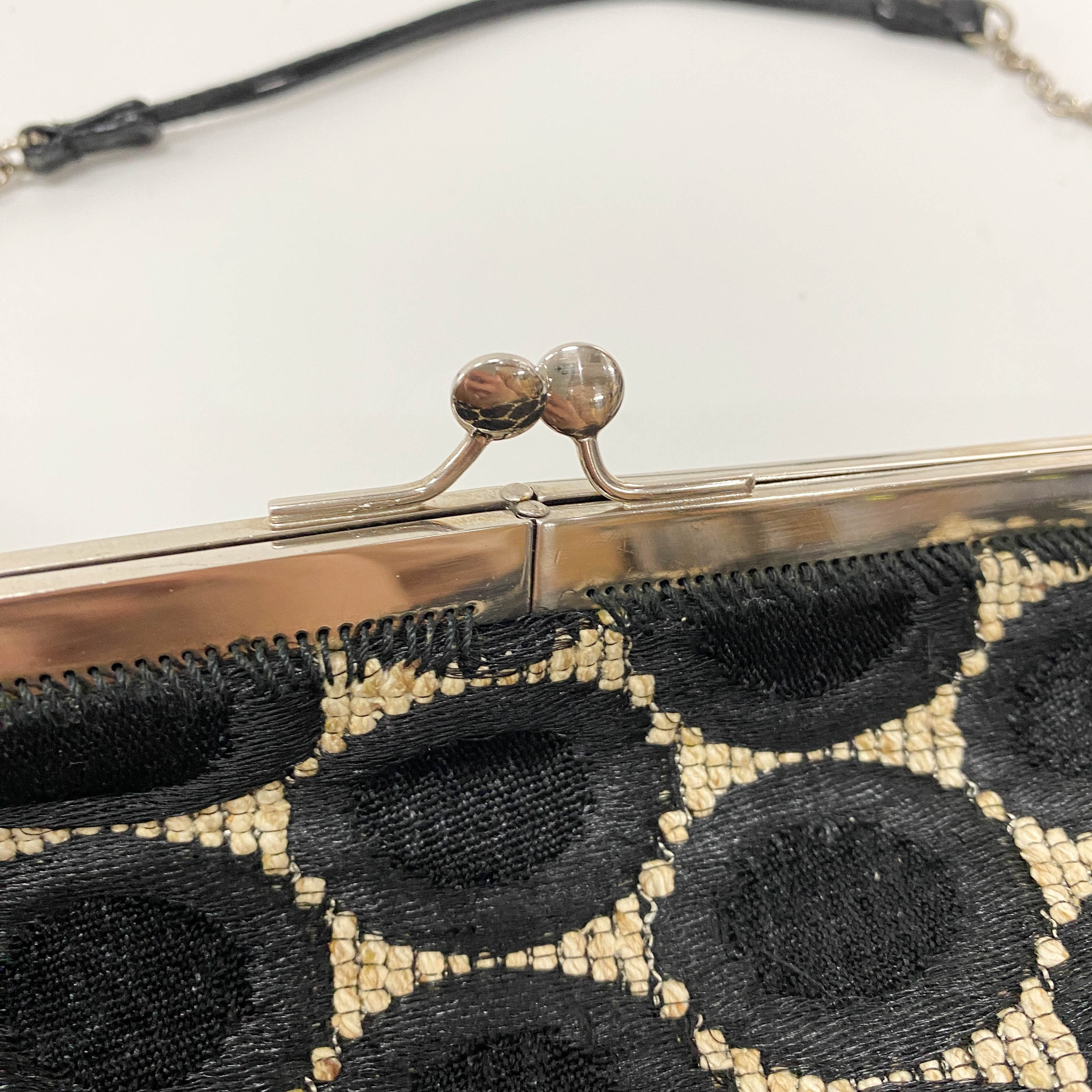 Circle Print Chain Shoulder Bag