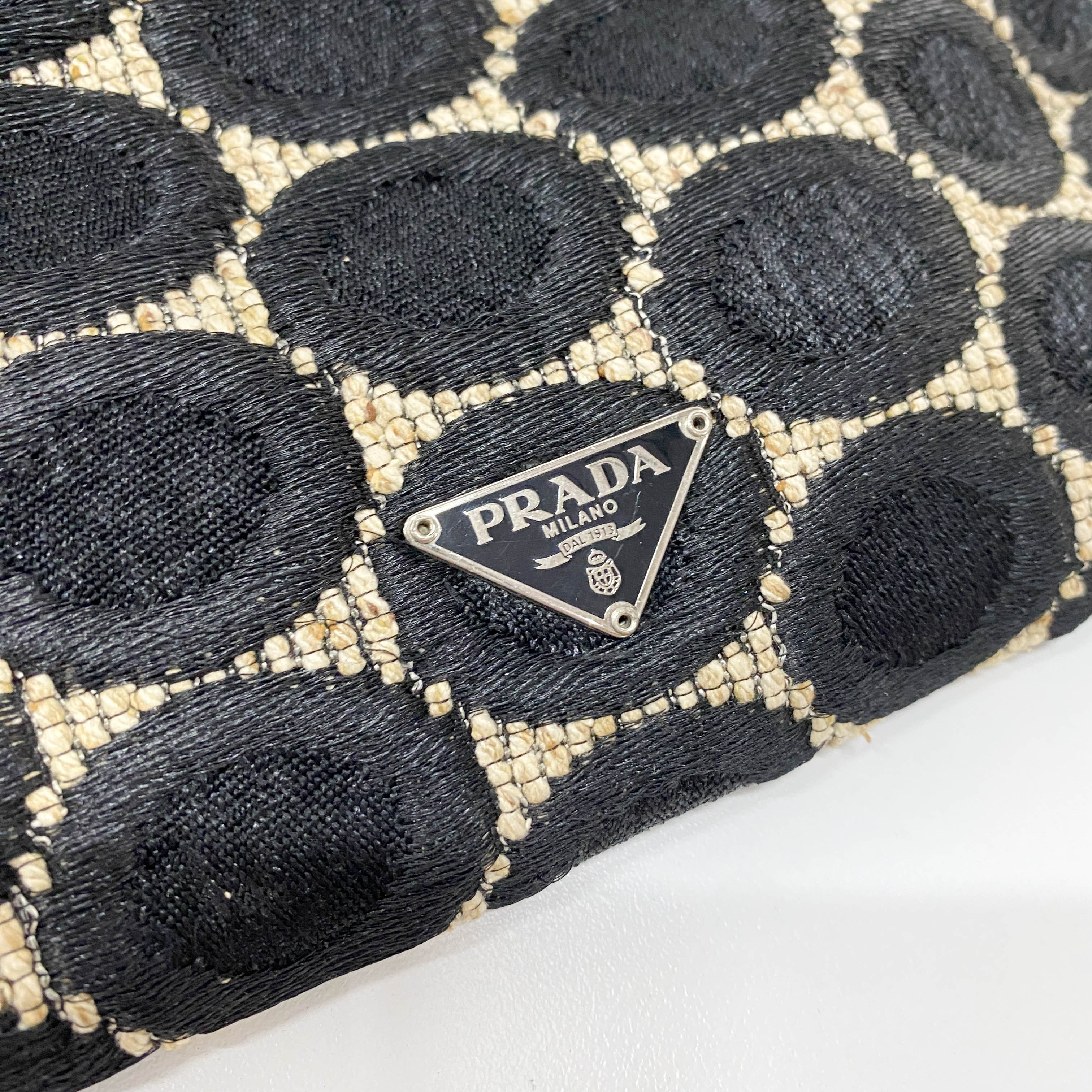 Circle Print Chain Shoulder Bag