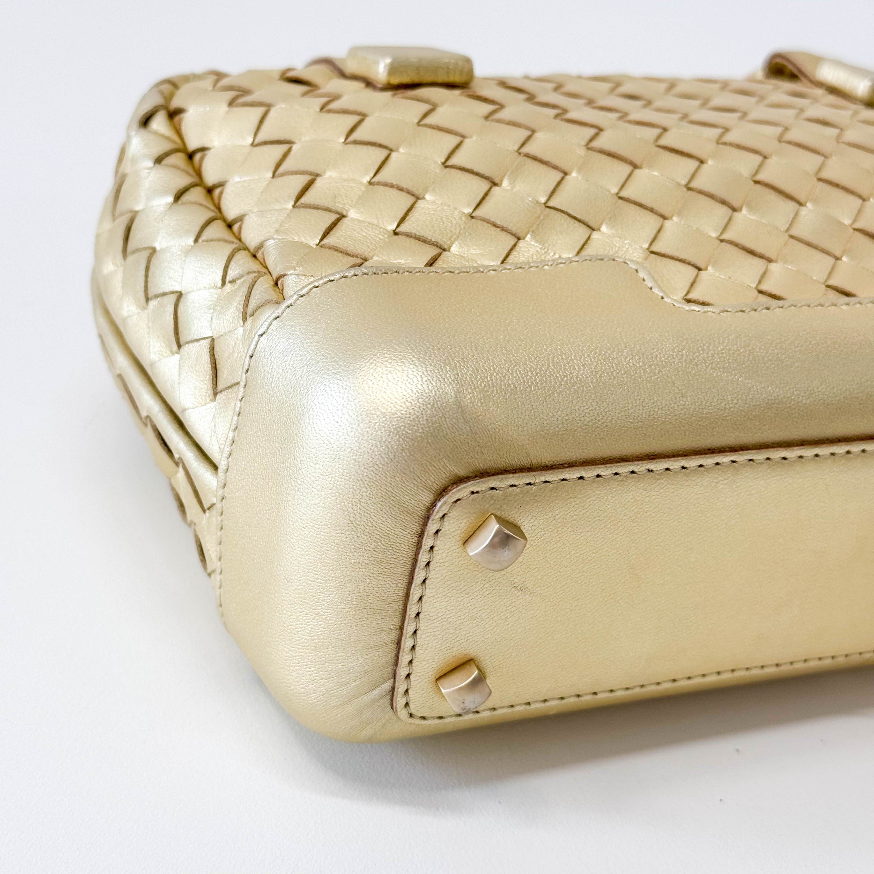 Small Golden Intrecciato Leather Handle bag