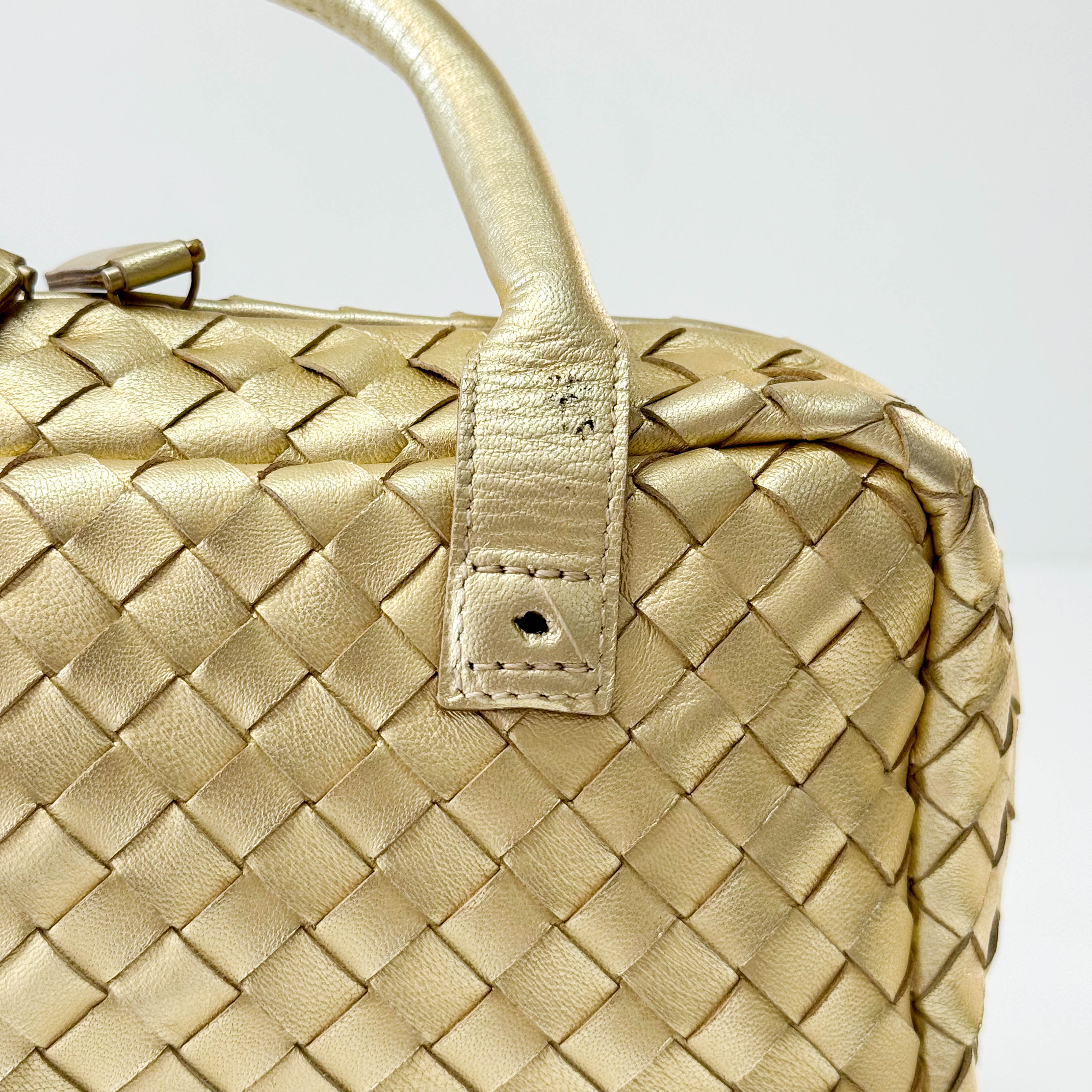 Small Golden Intrecciato Leather Handle bag