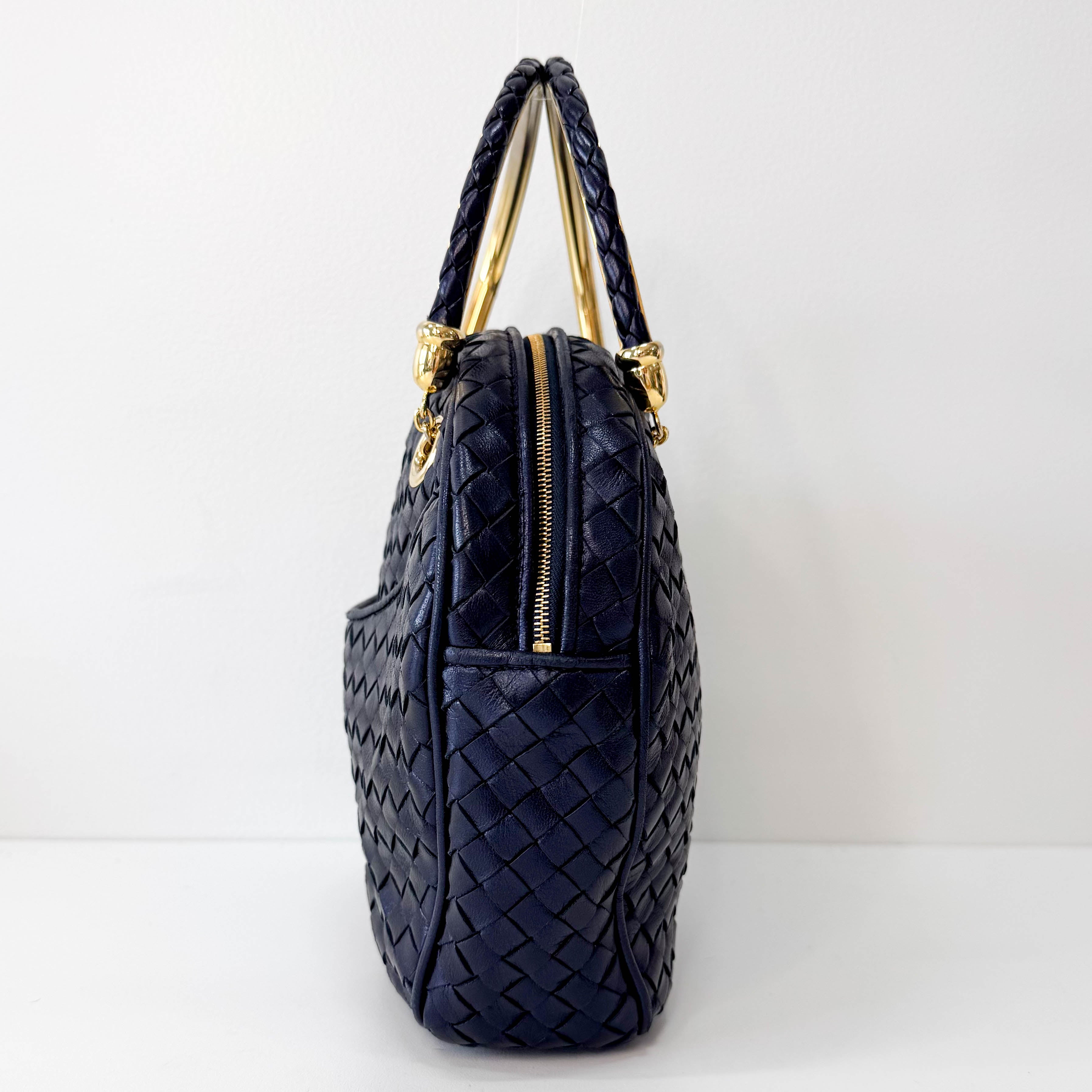 Intrecciato Round Handle Bag