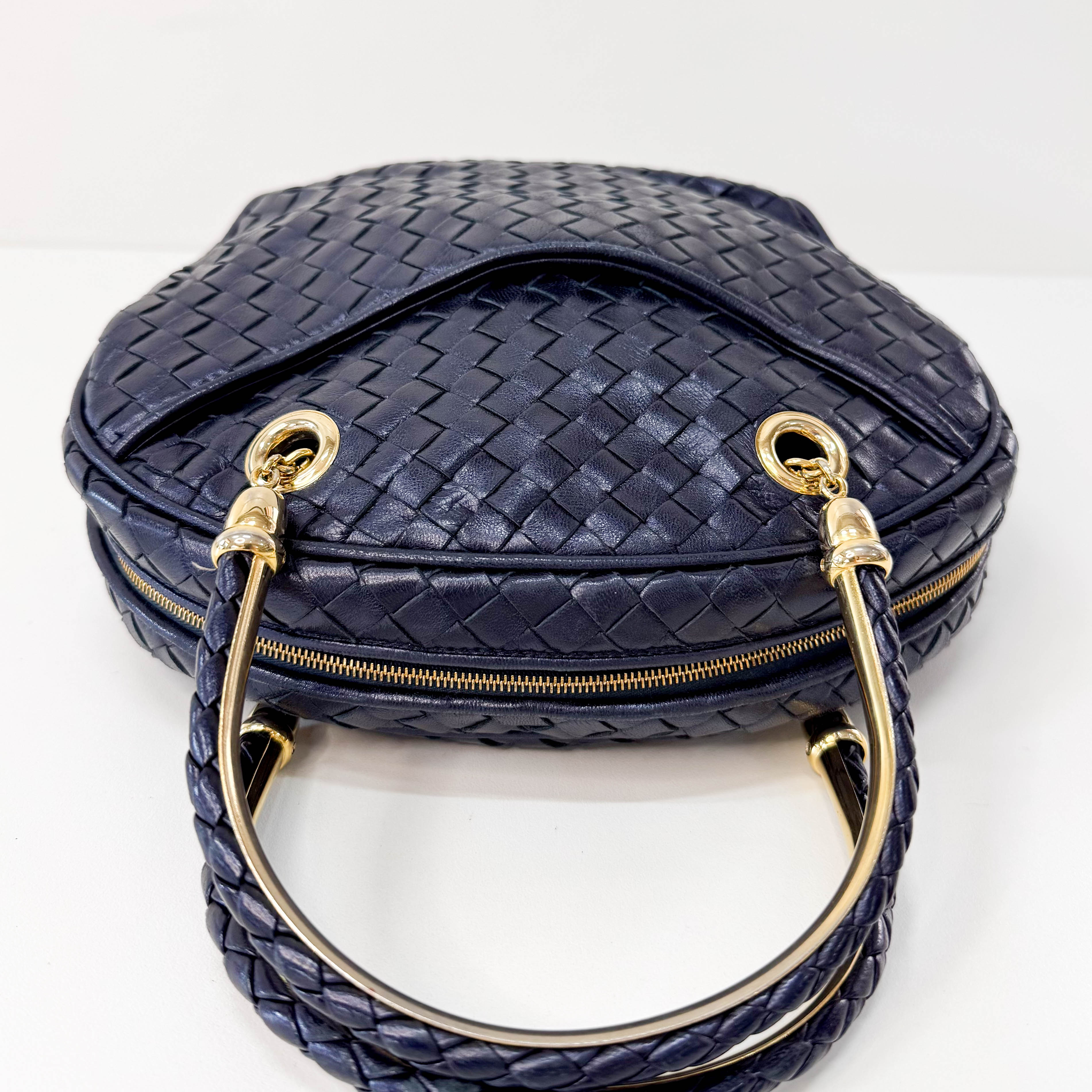Intrecciato Round Handle Bag