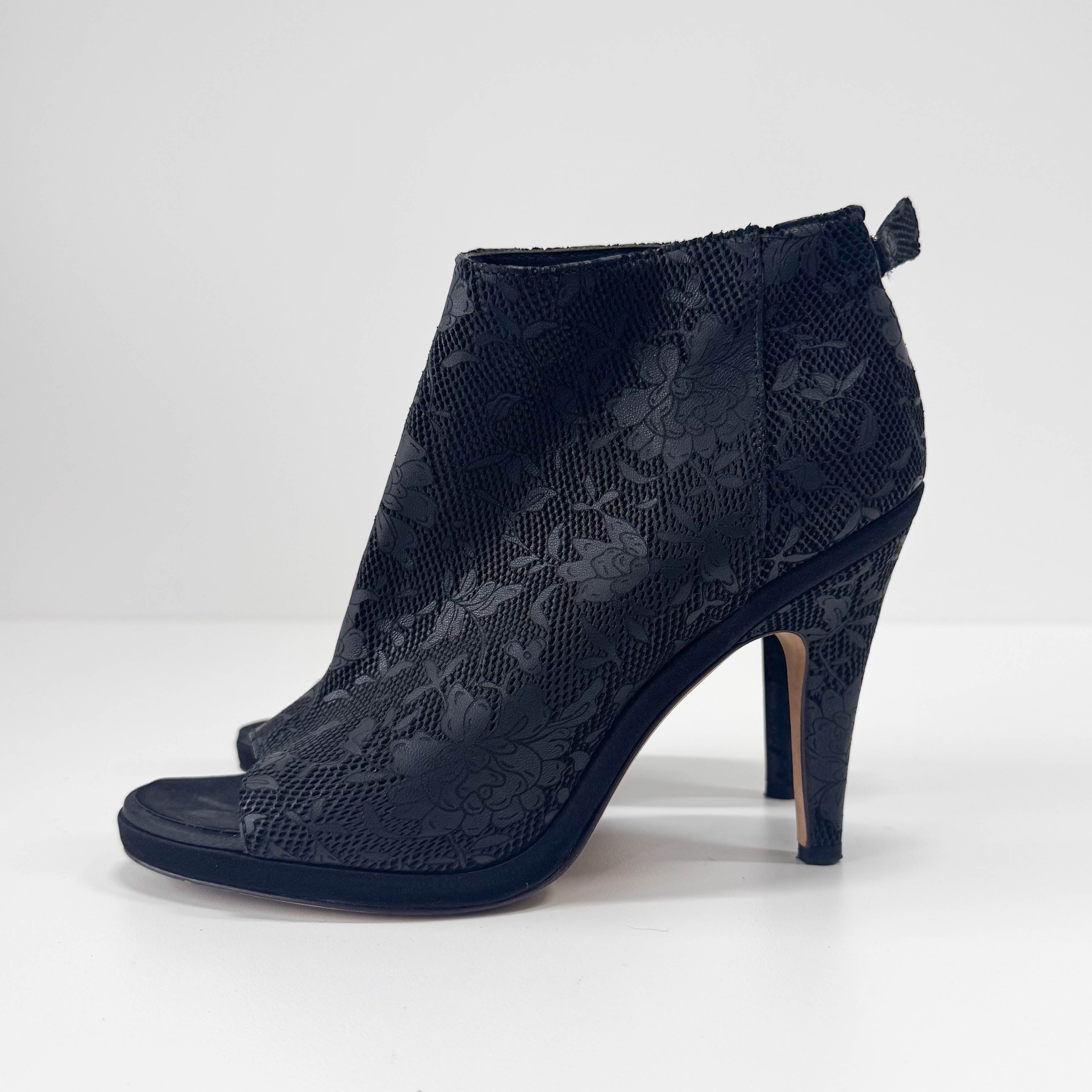 Size 38 Black Leather Heels