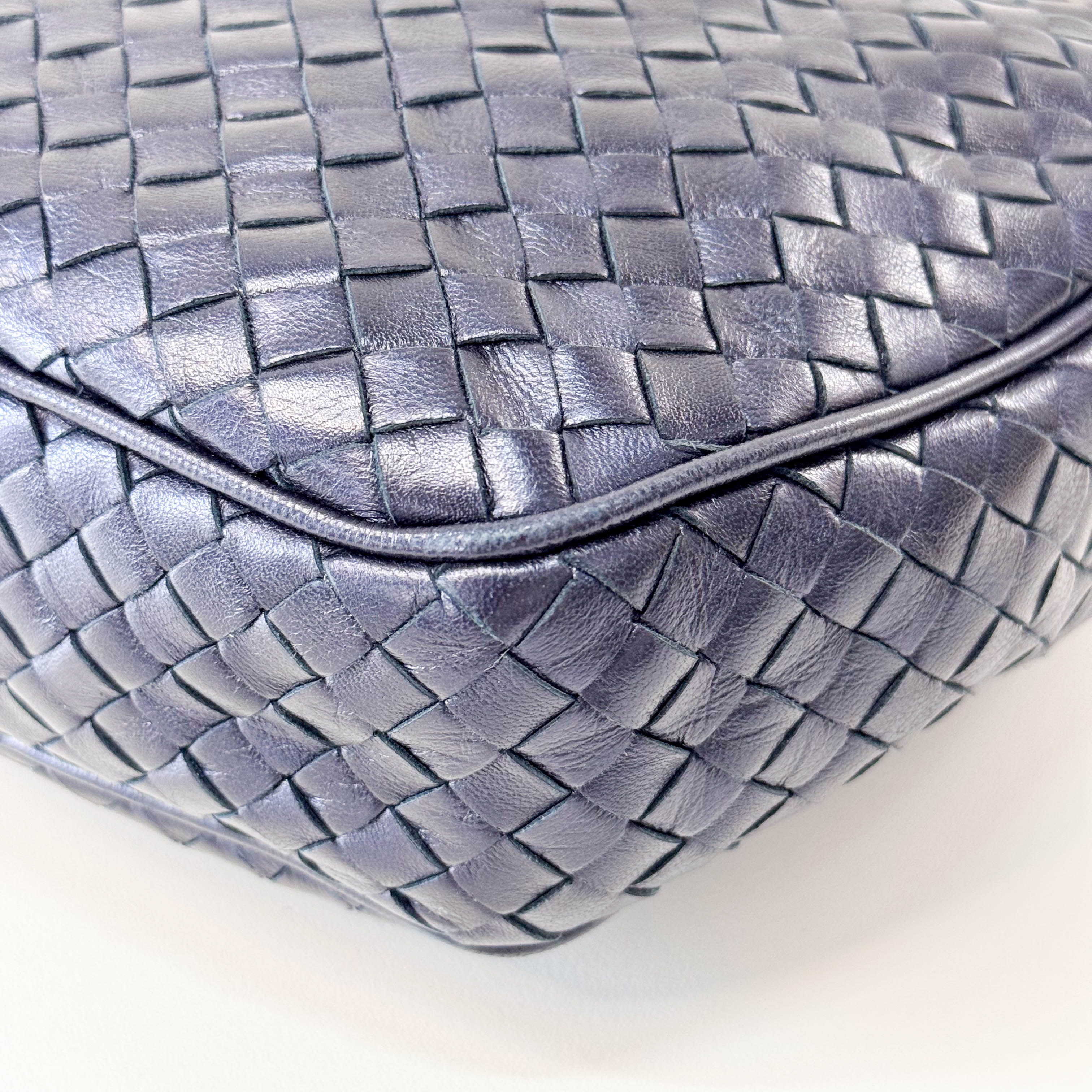 Intrecciato Round Handle Bag