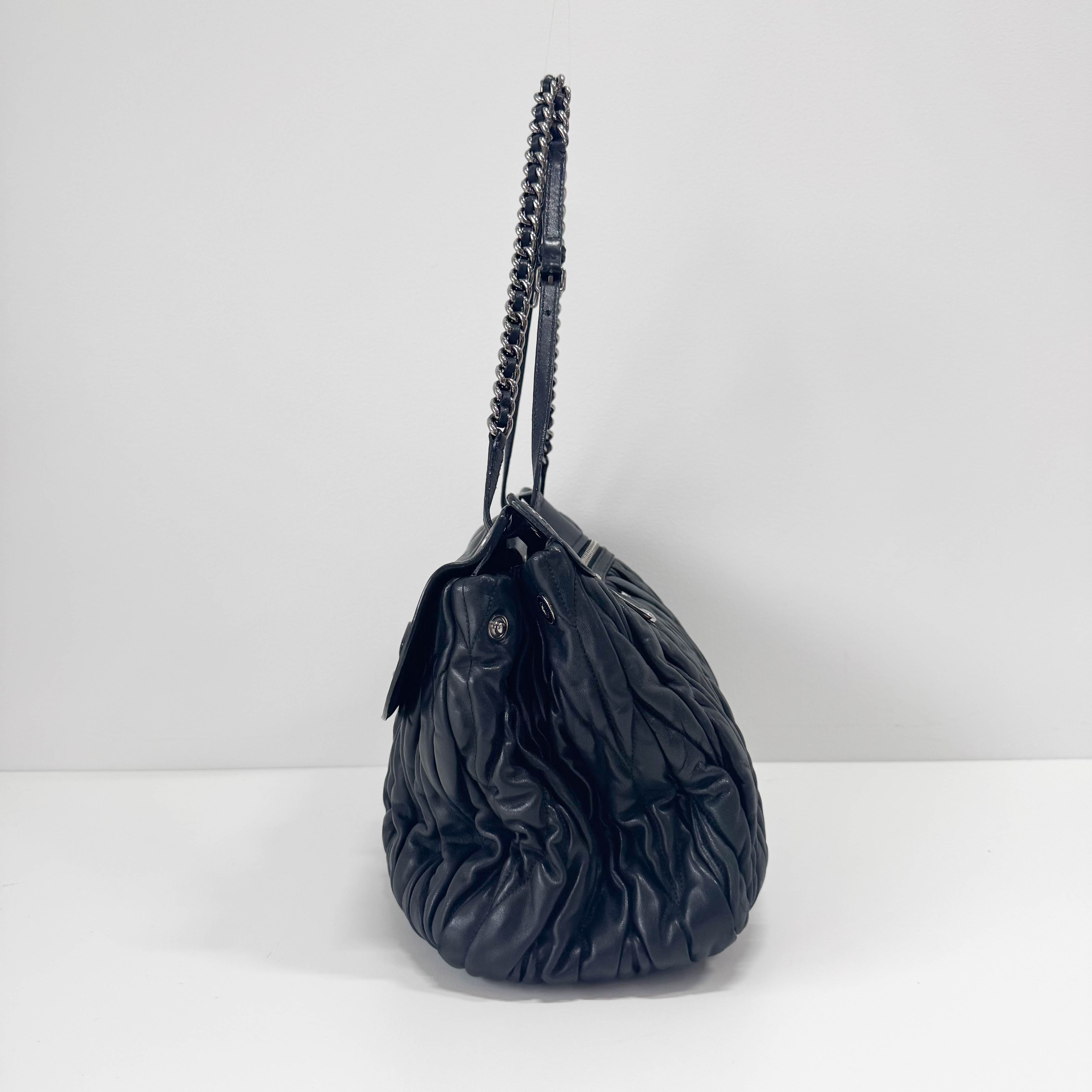 Matelassé Black Leather Shoulder Bag