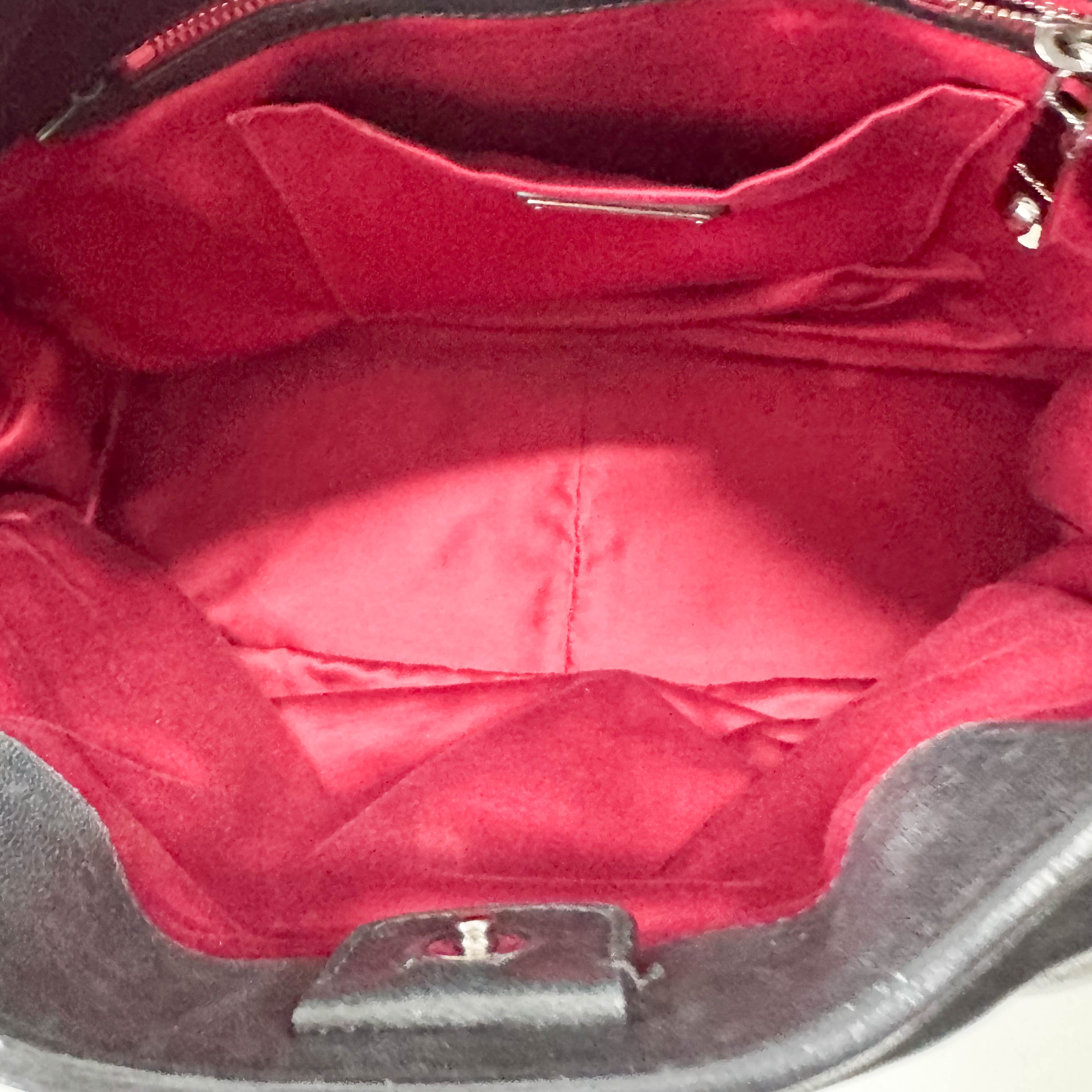 Matelassé Black Leather Shoulder Bag