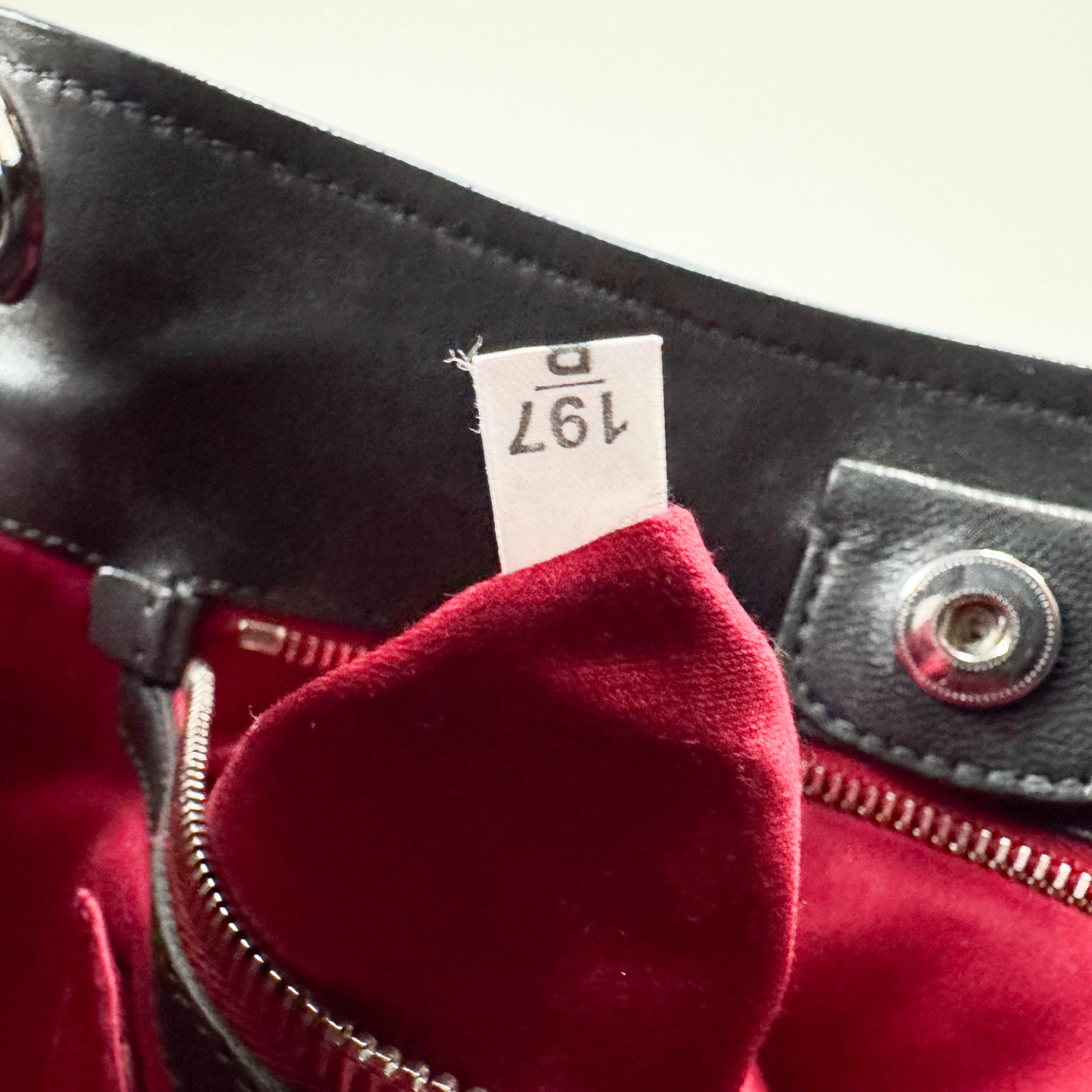 Matelassé Black Leather Shoulder Bag