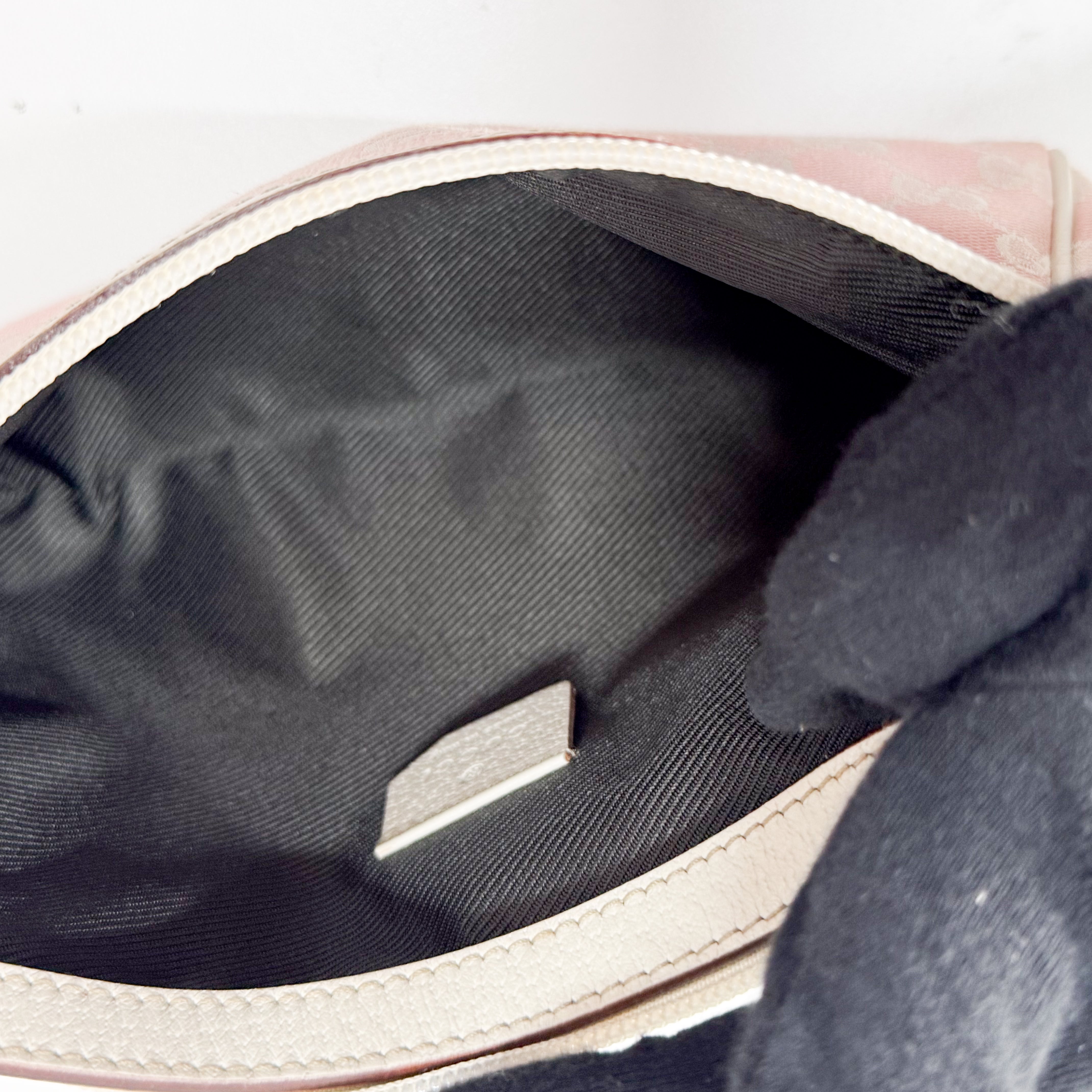 GG Canvas Pink Accessory Pouch Shoulder Bag