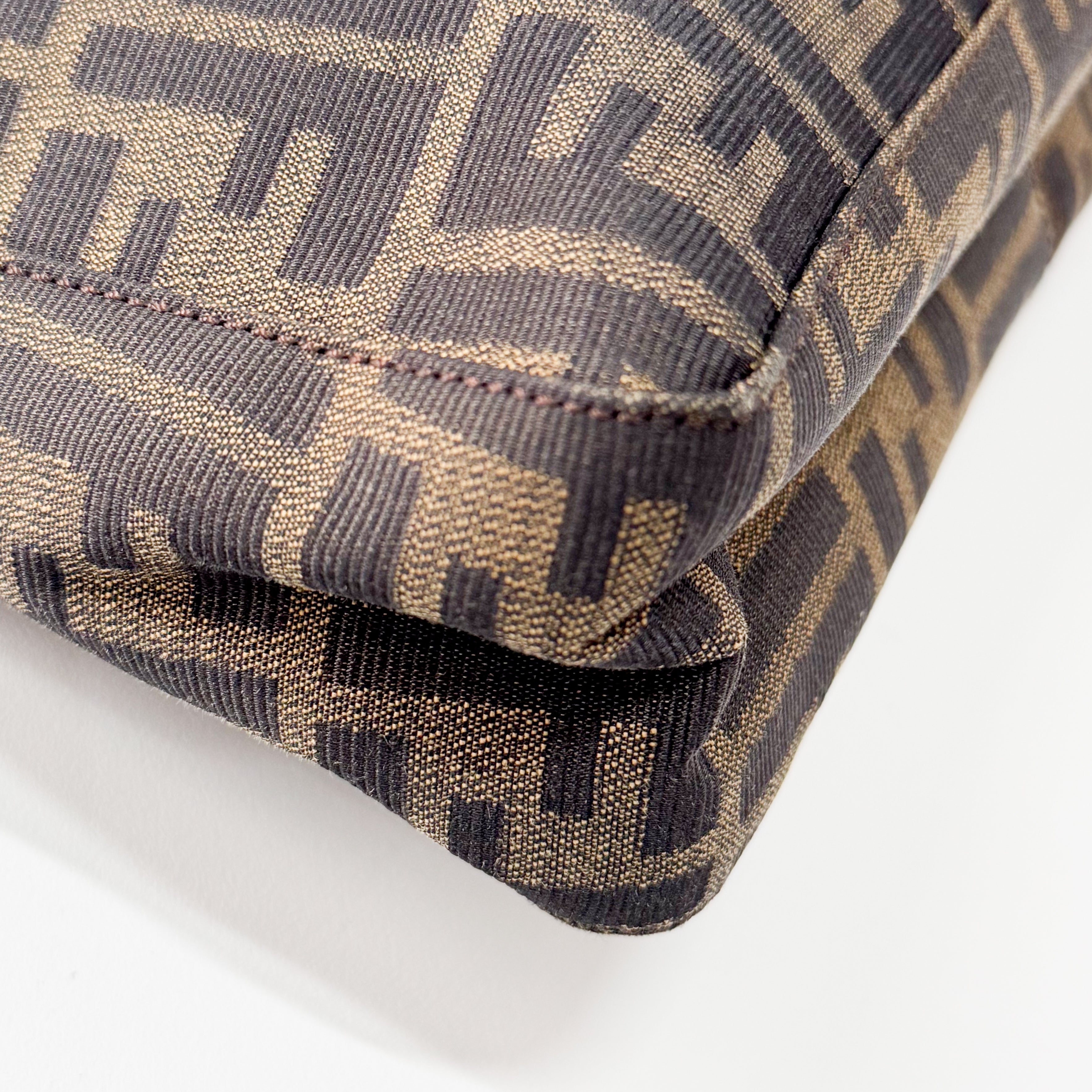 Zucca Brown Canvas Shoulder Bag