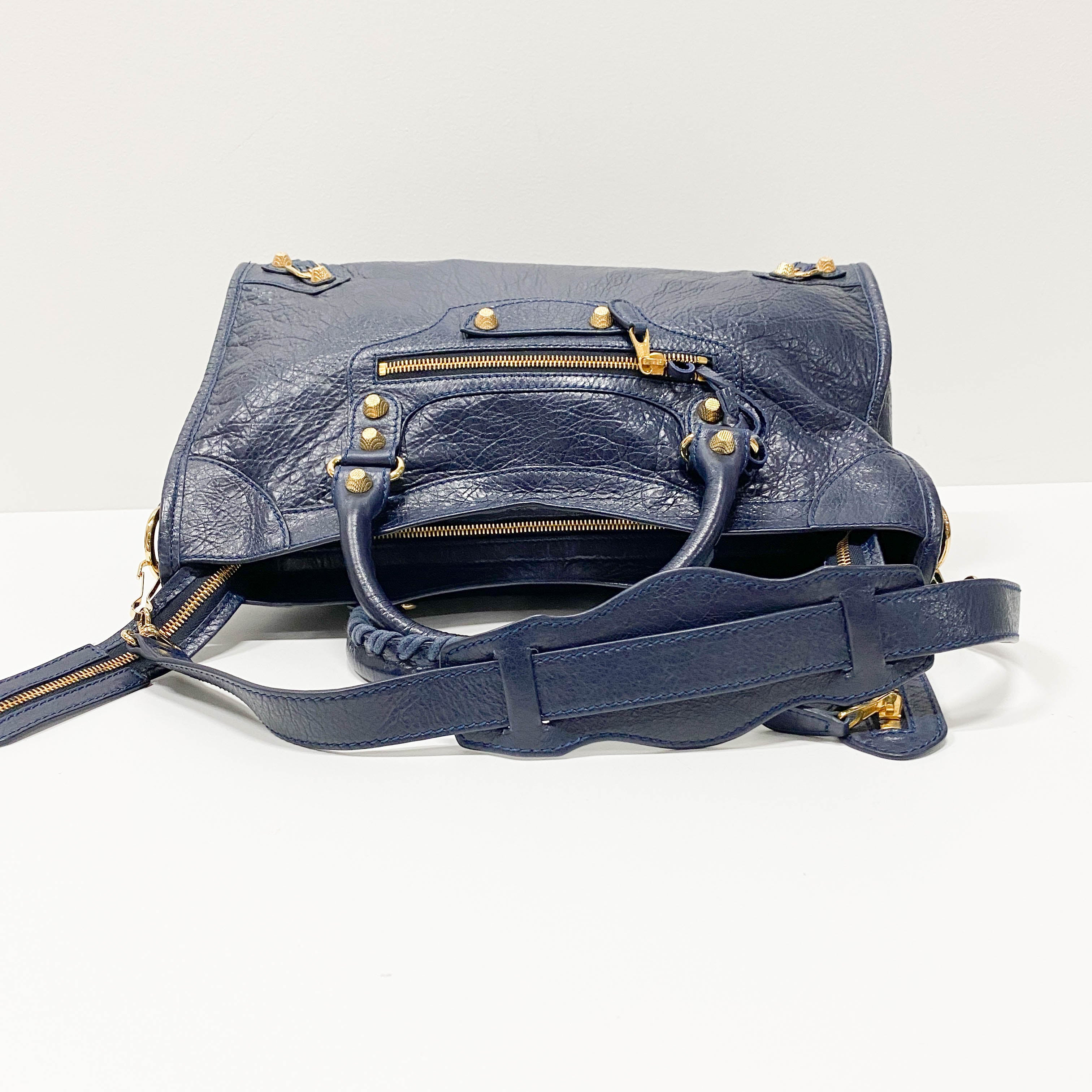 The Giant City 12 Navy Grain Calfskin Two Way Bag
