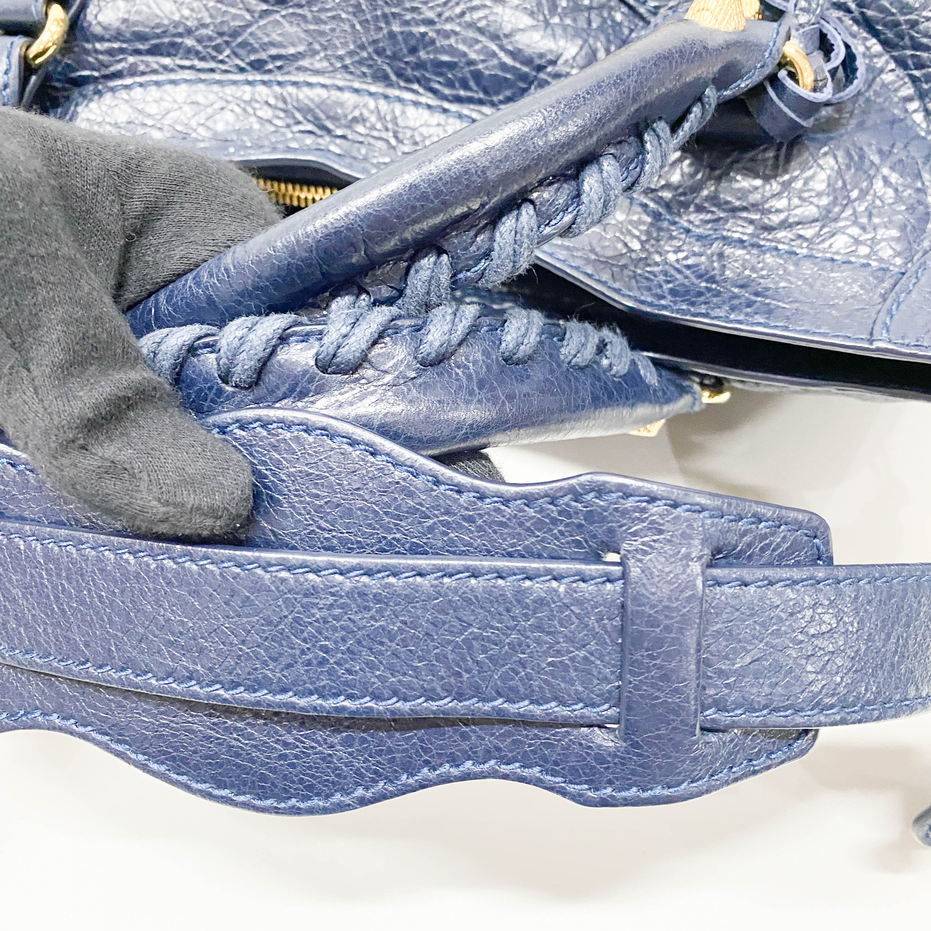 The Giant City 12 Navy Grain Calfskin Two Way Bag