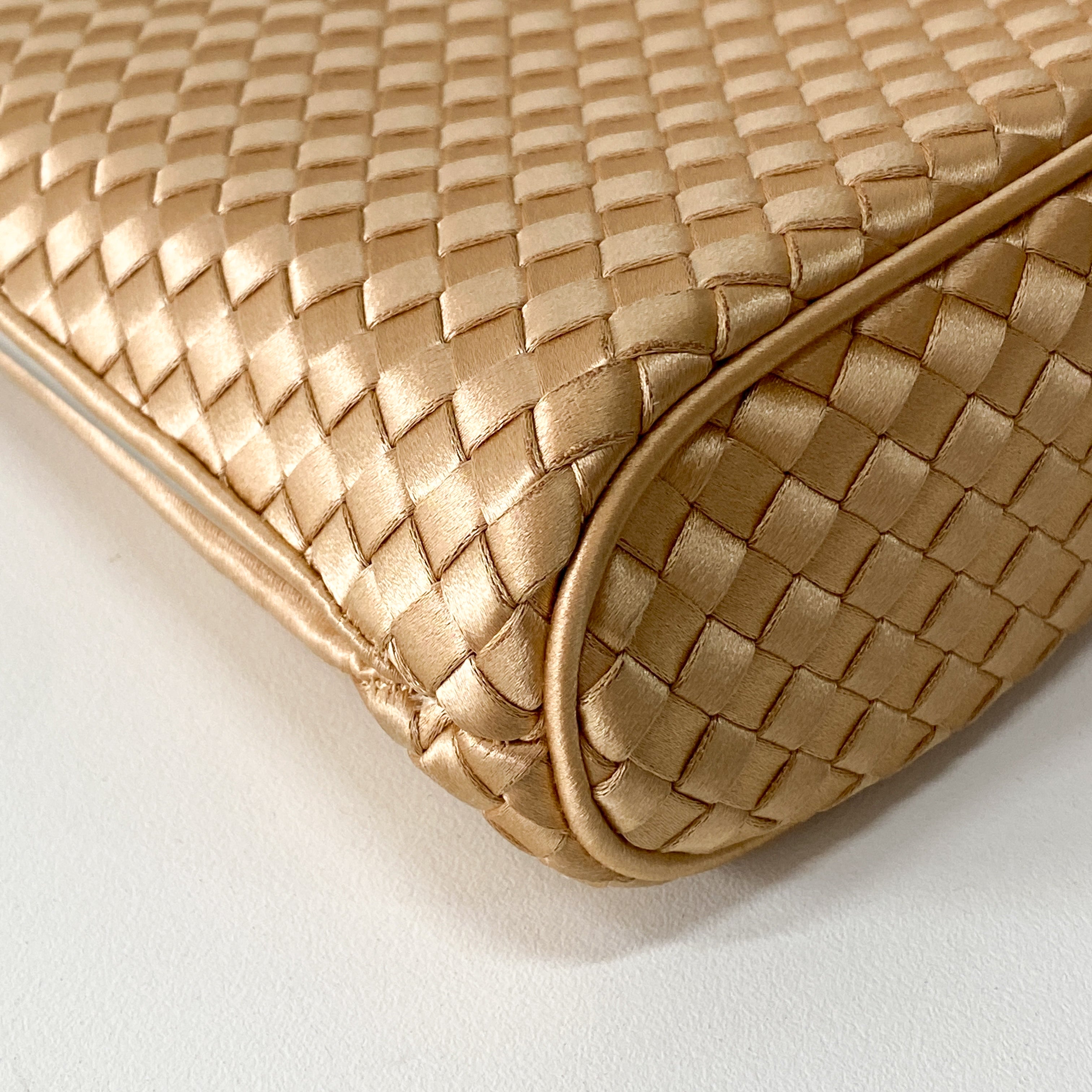 Champaigne Beige Intrecciato with Chain