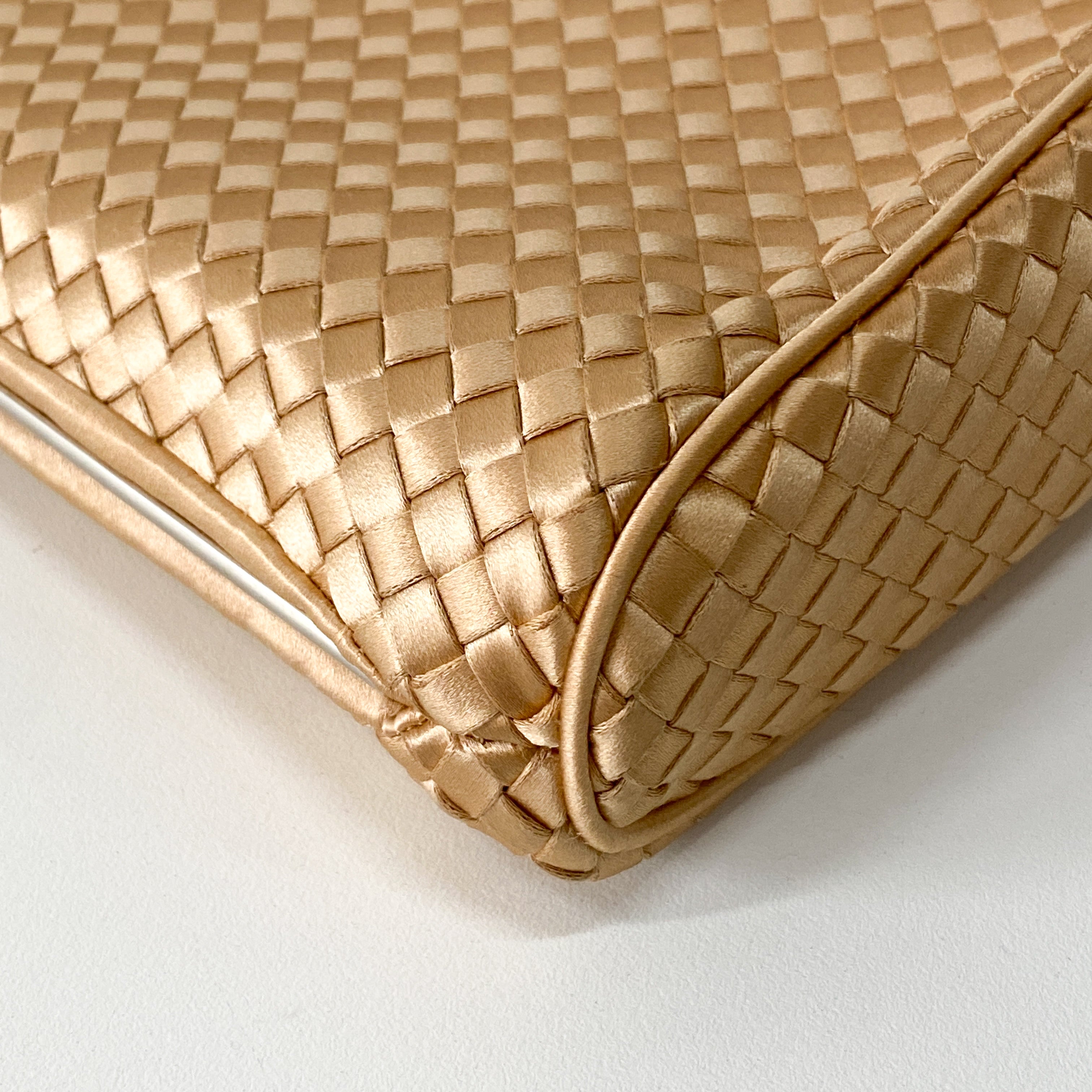 Champaigne Beige Intrecciato with Chain