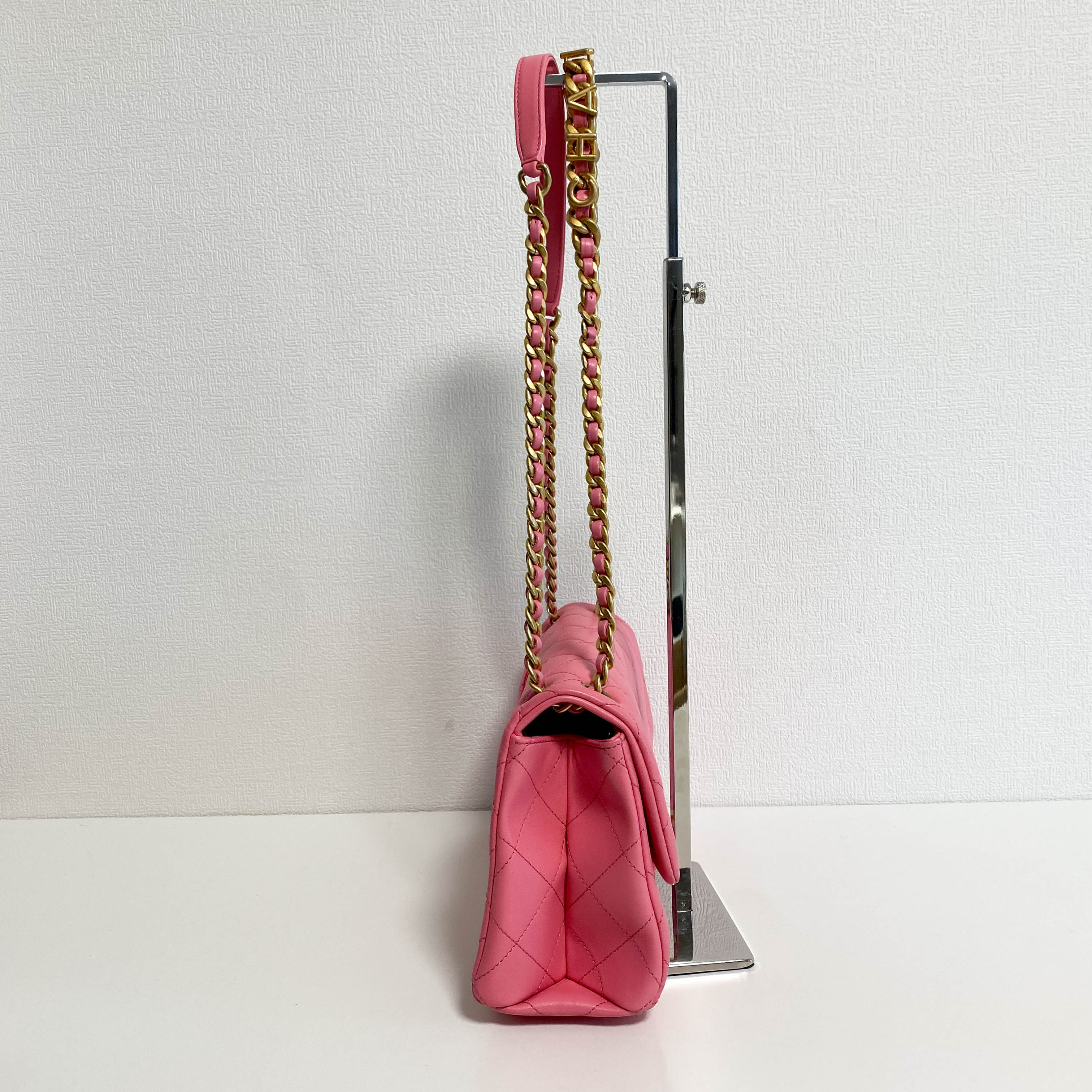 Timeless Classic 25 Pink Lambskin Quilted Shoulder Bag