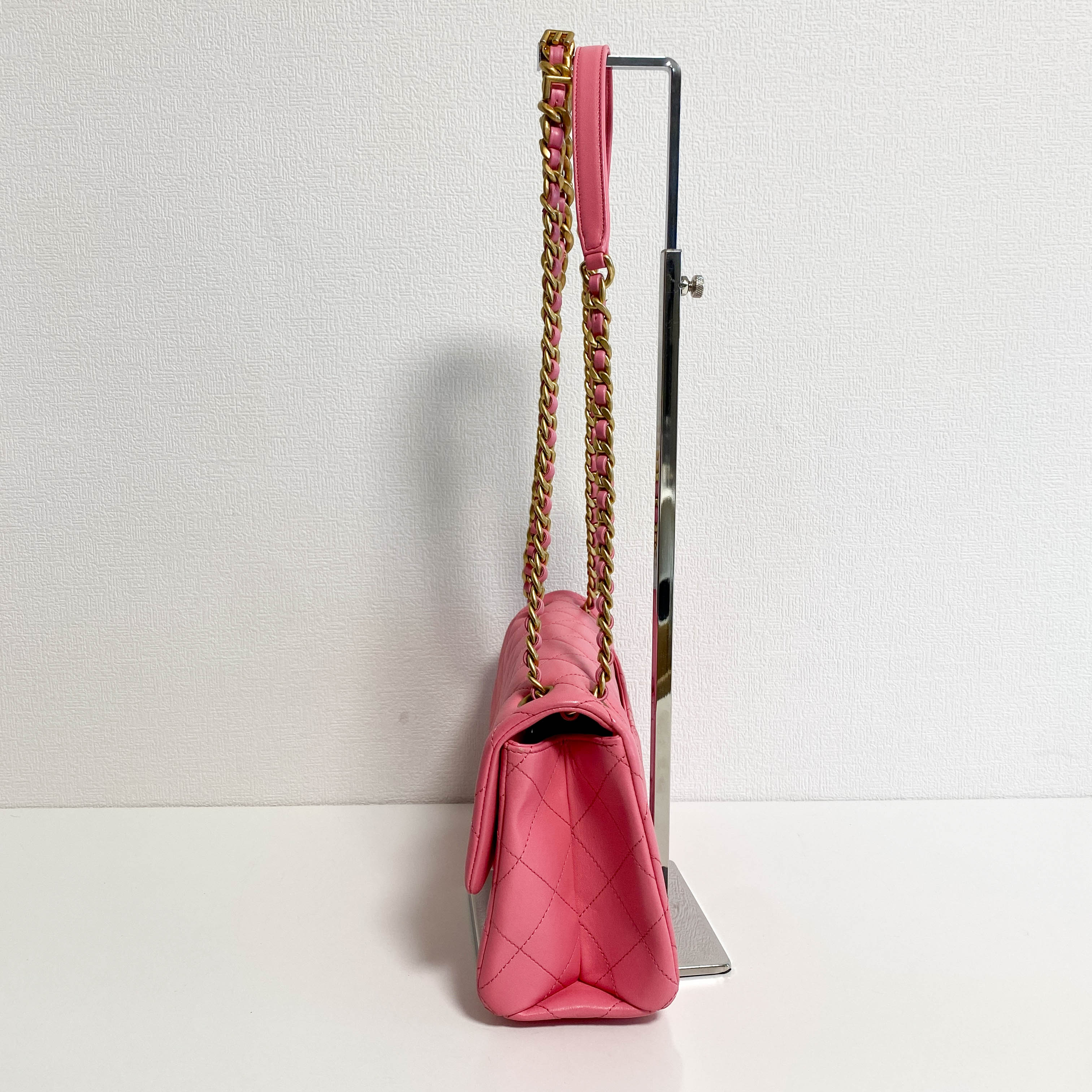 Timeless Classic 25 Pink Lambskin Quilted Shoulder Bag