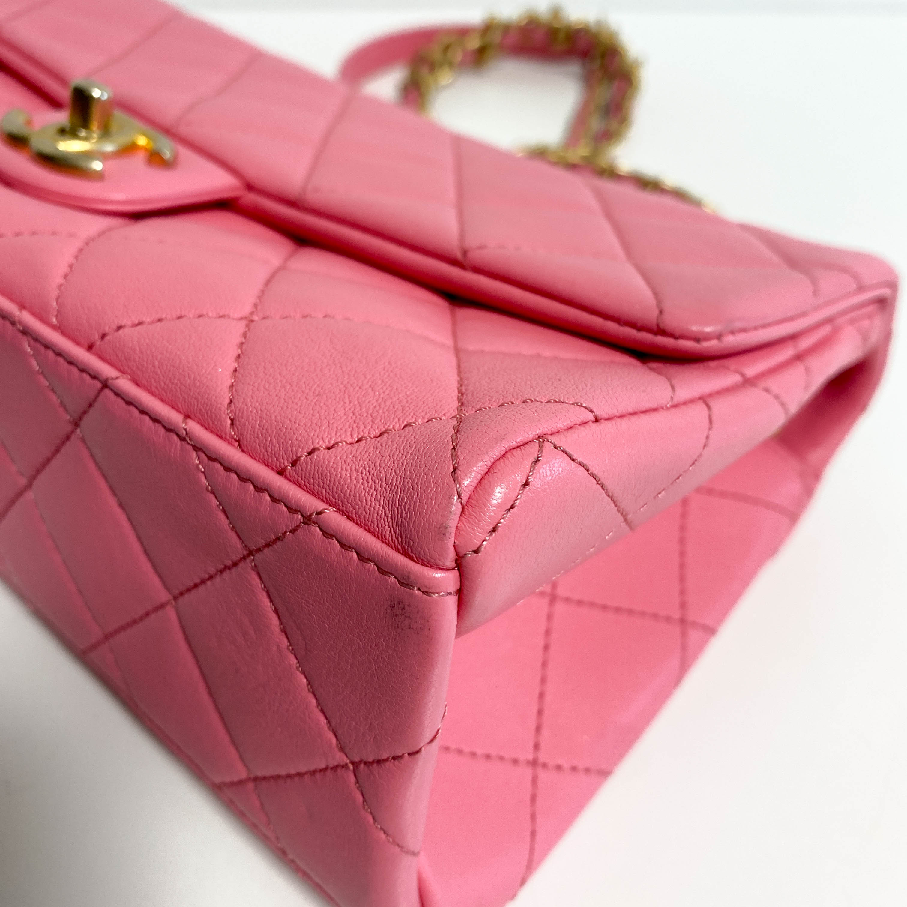 Timeless Classic 25 Pink Lambskin Quilted Shoulder Bag