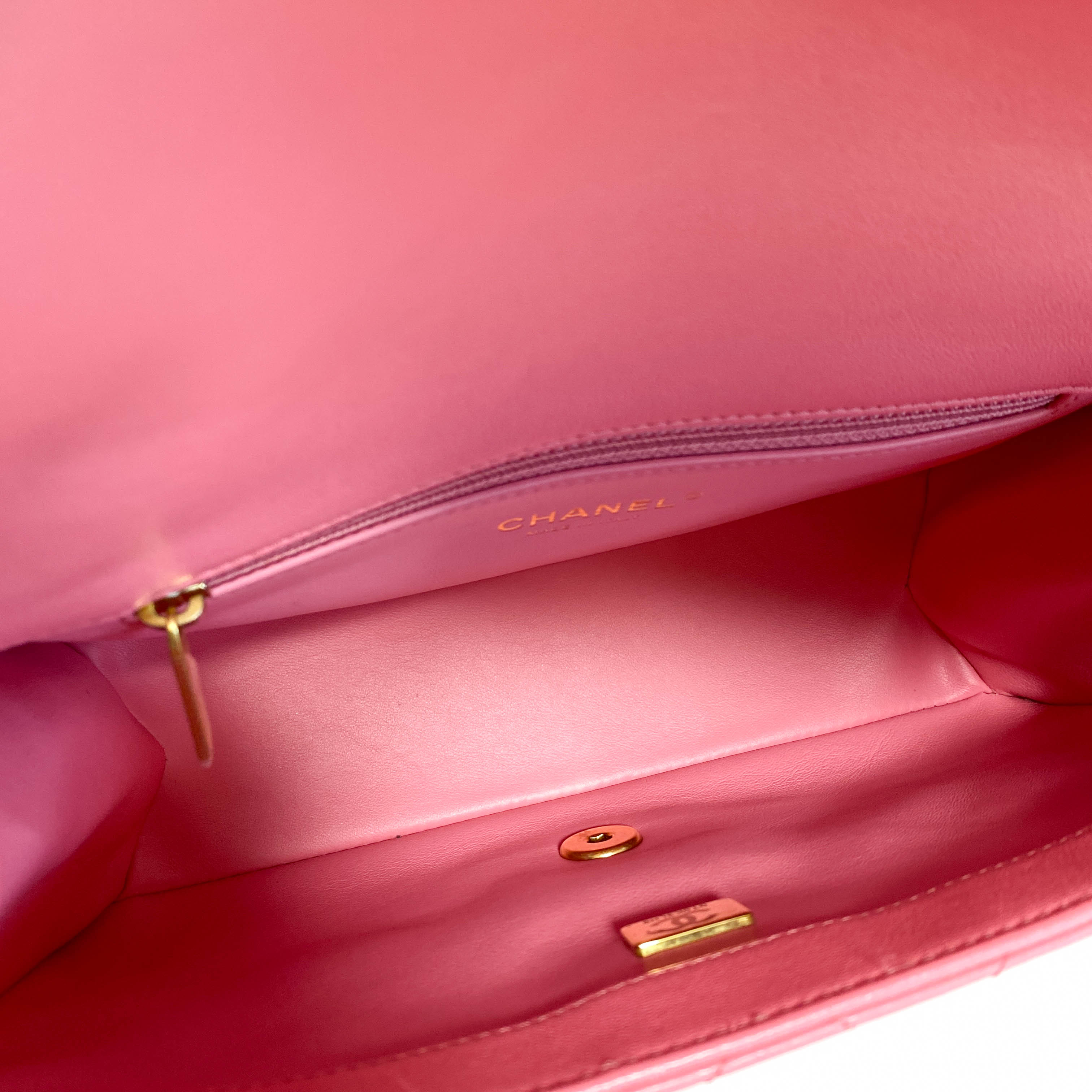 Timeless Classic 25 Pink Lambskin Quilted Shoulder Bag