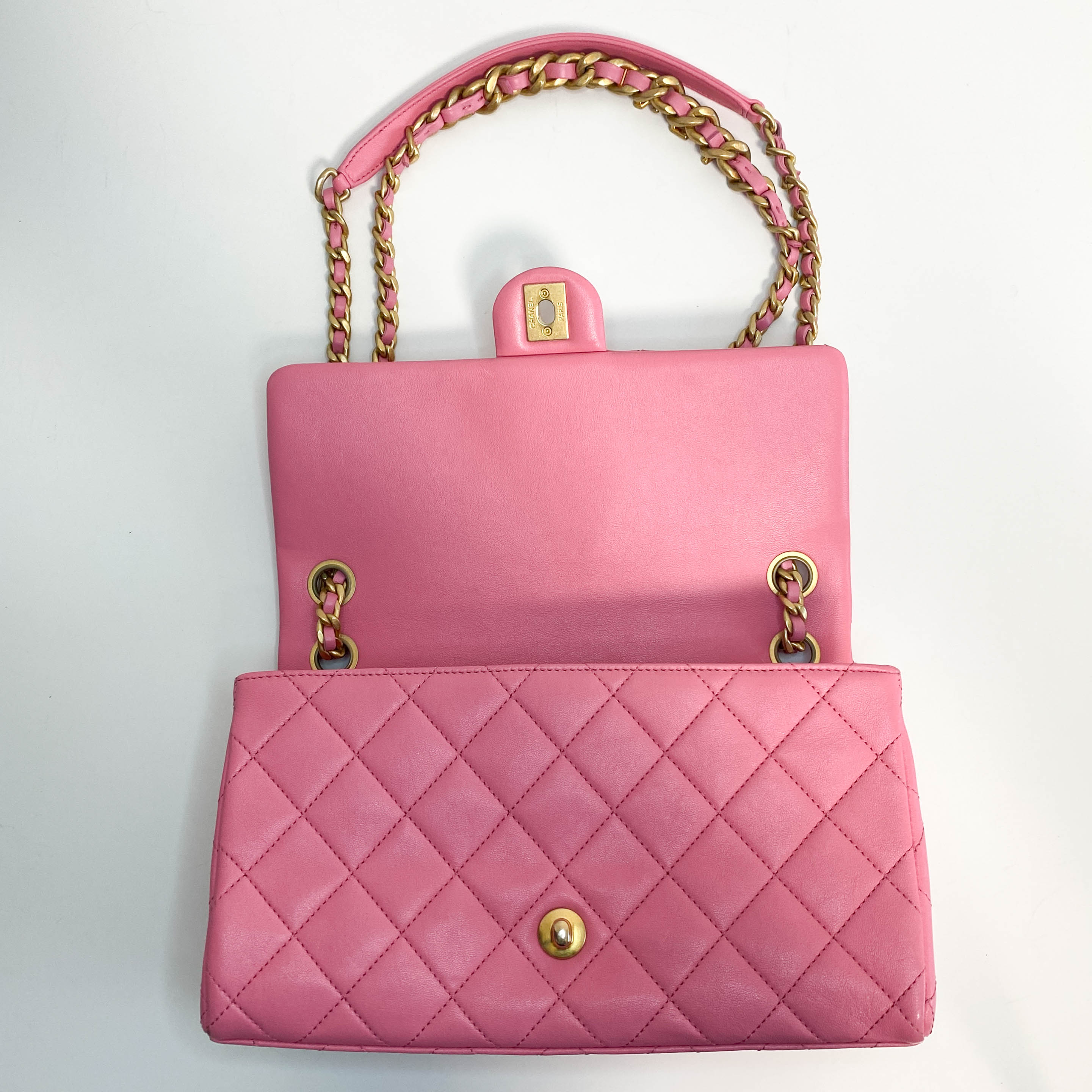 Timeless Classic 25 Pink Lambskin Quilted Shoulder Bag