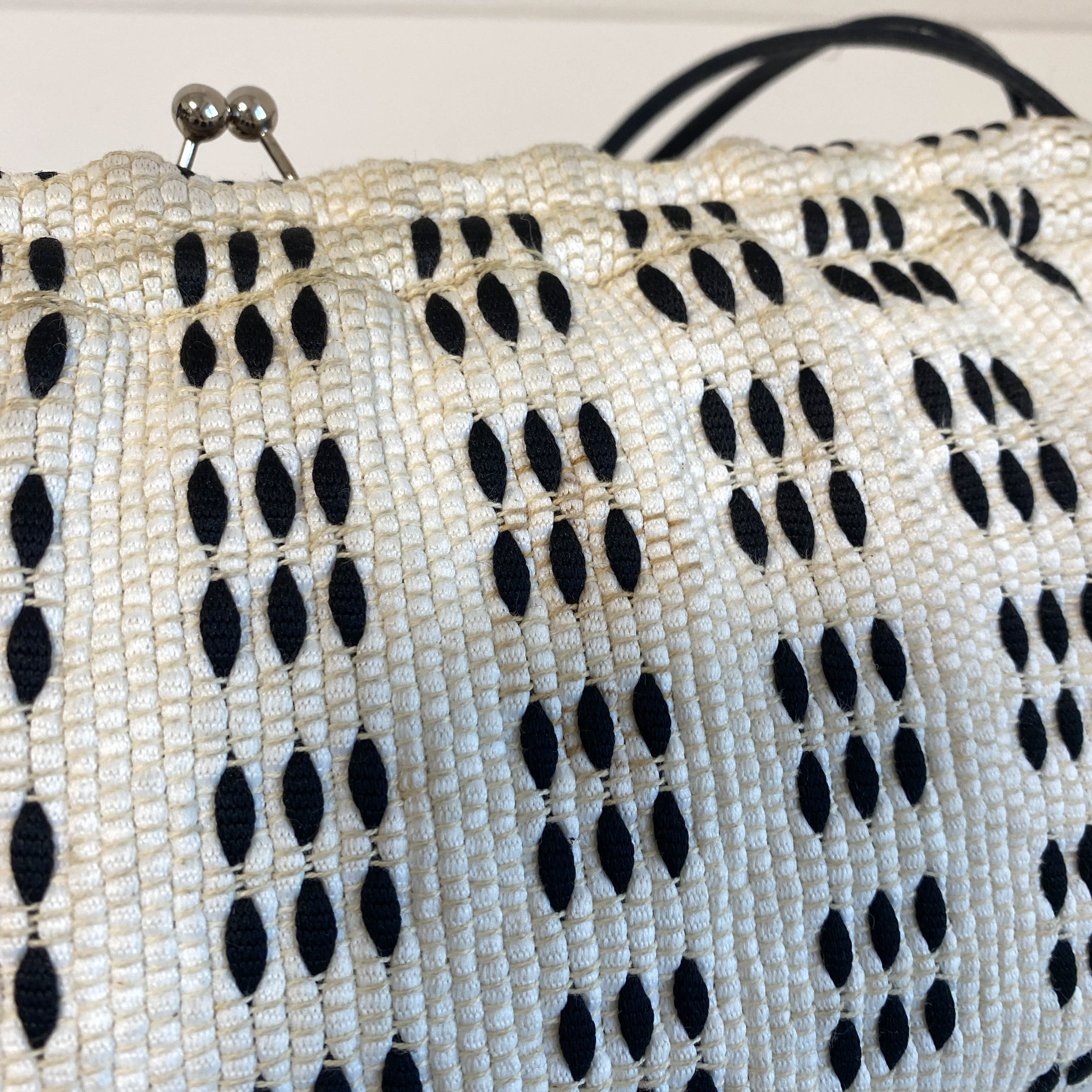 Vintage Clasp Shoulder Bag