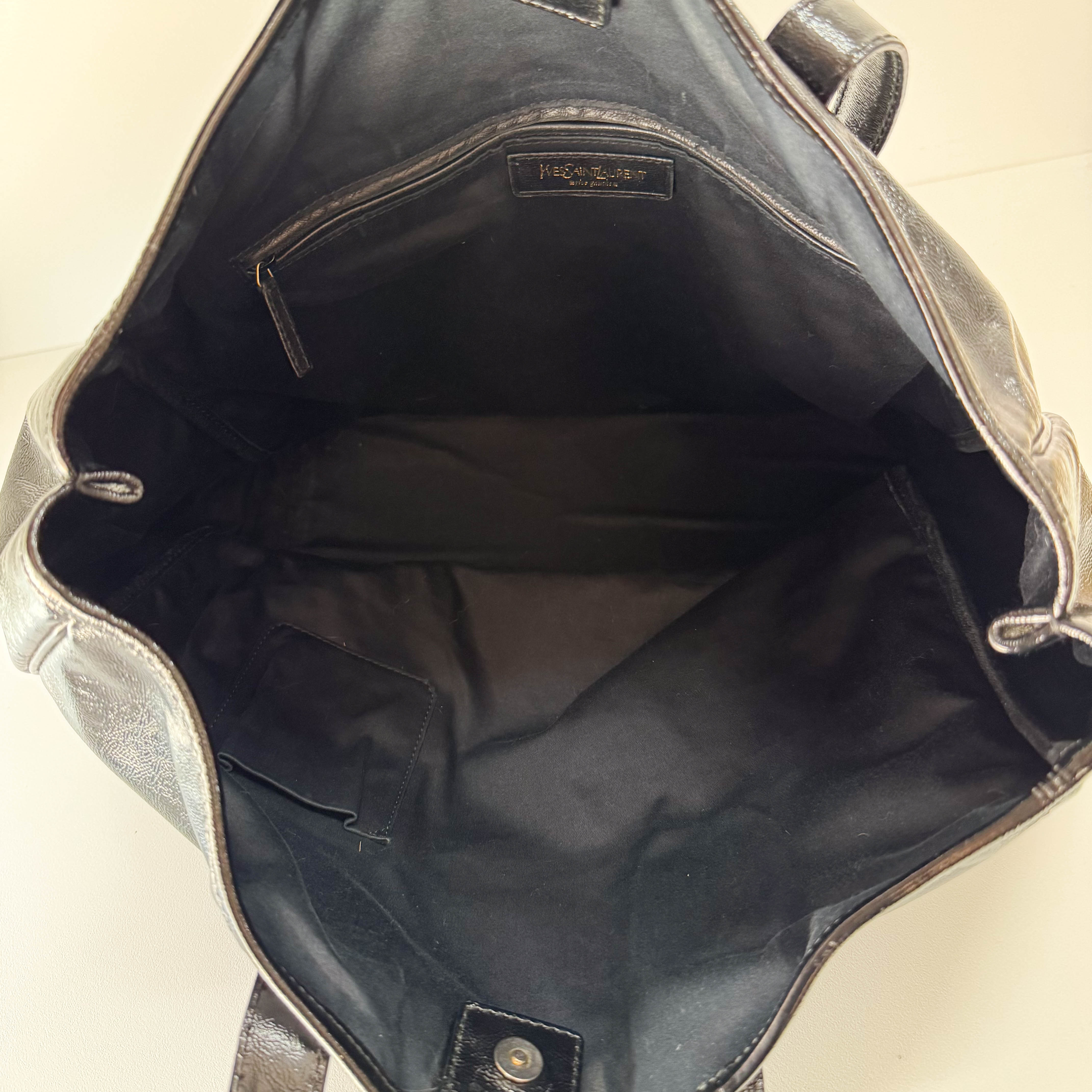 Y-mail Black/Gold Patent Leather Tote