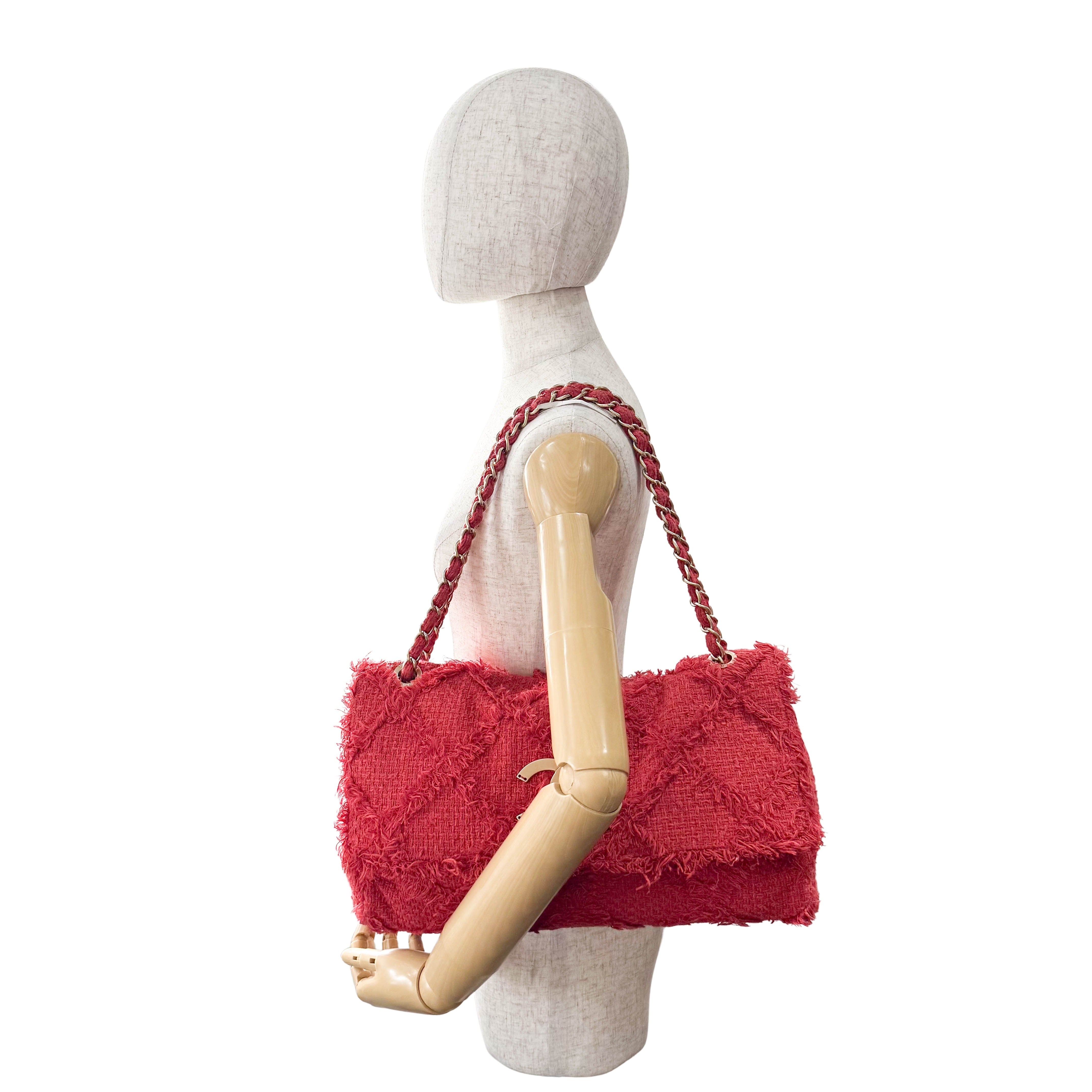 2009 Large Crochet Flap Red Shoulder Bag