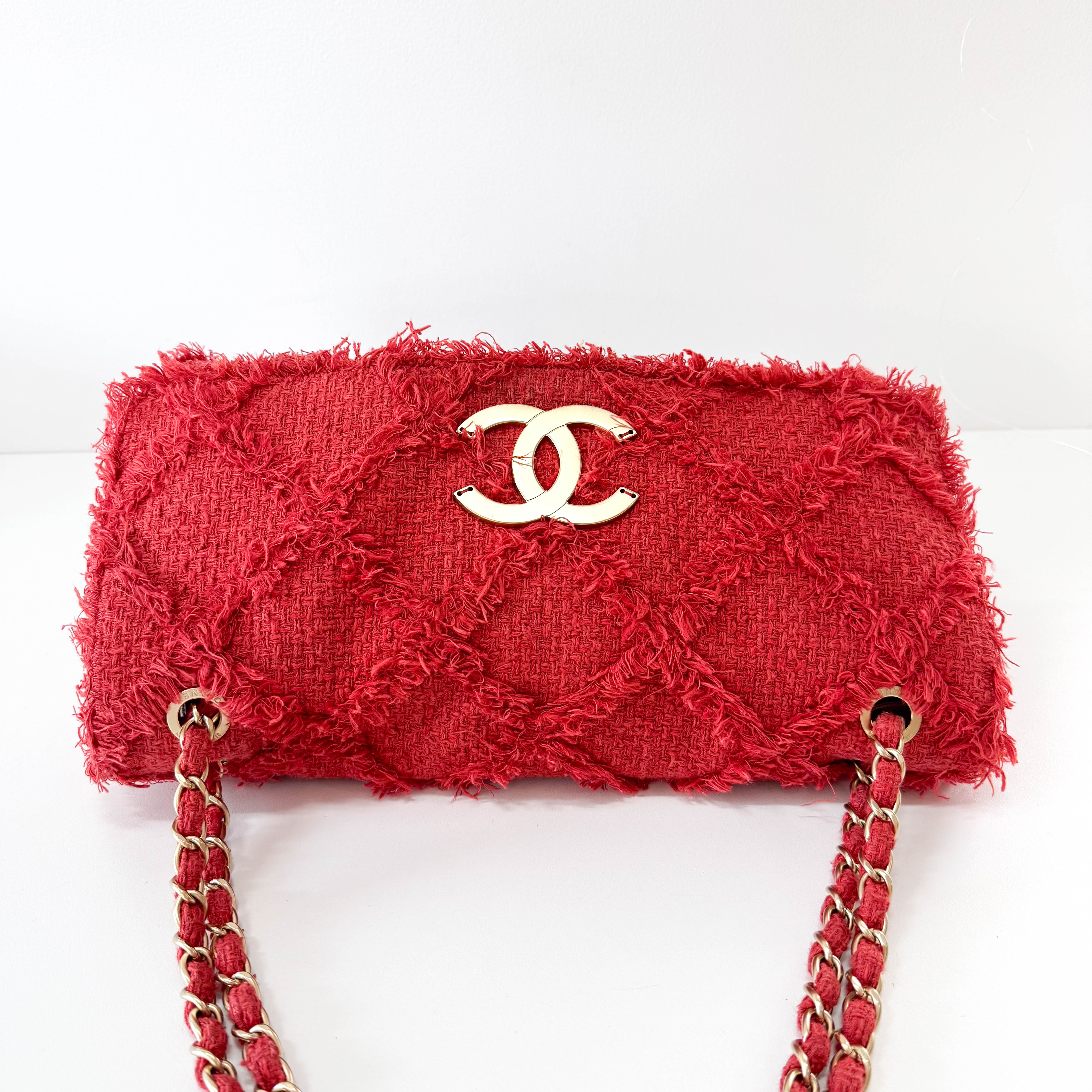 2009 Large Crochet Flap Red Shoulder Bag