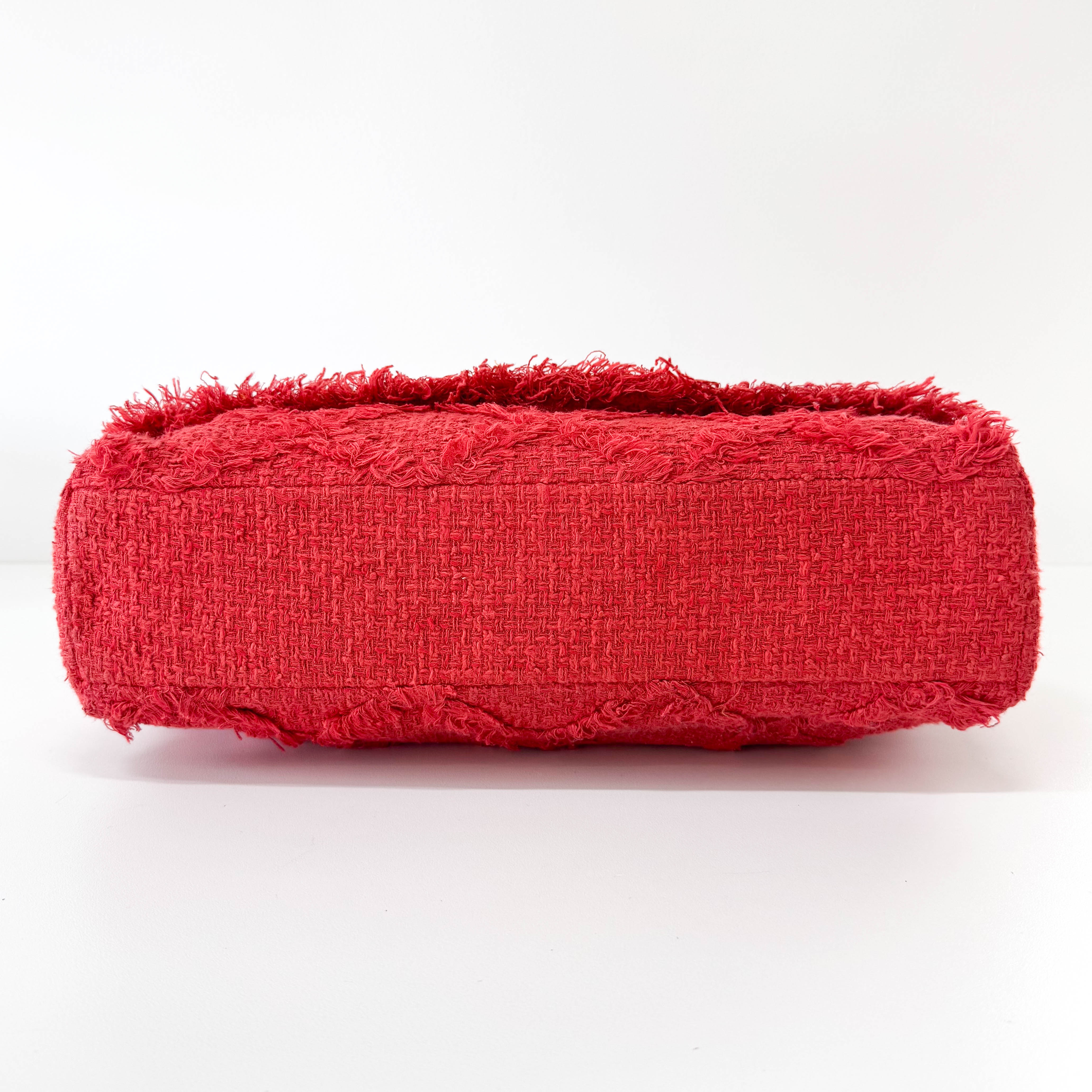 2009 Large Crochet Flap Red Shoulder Bag