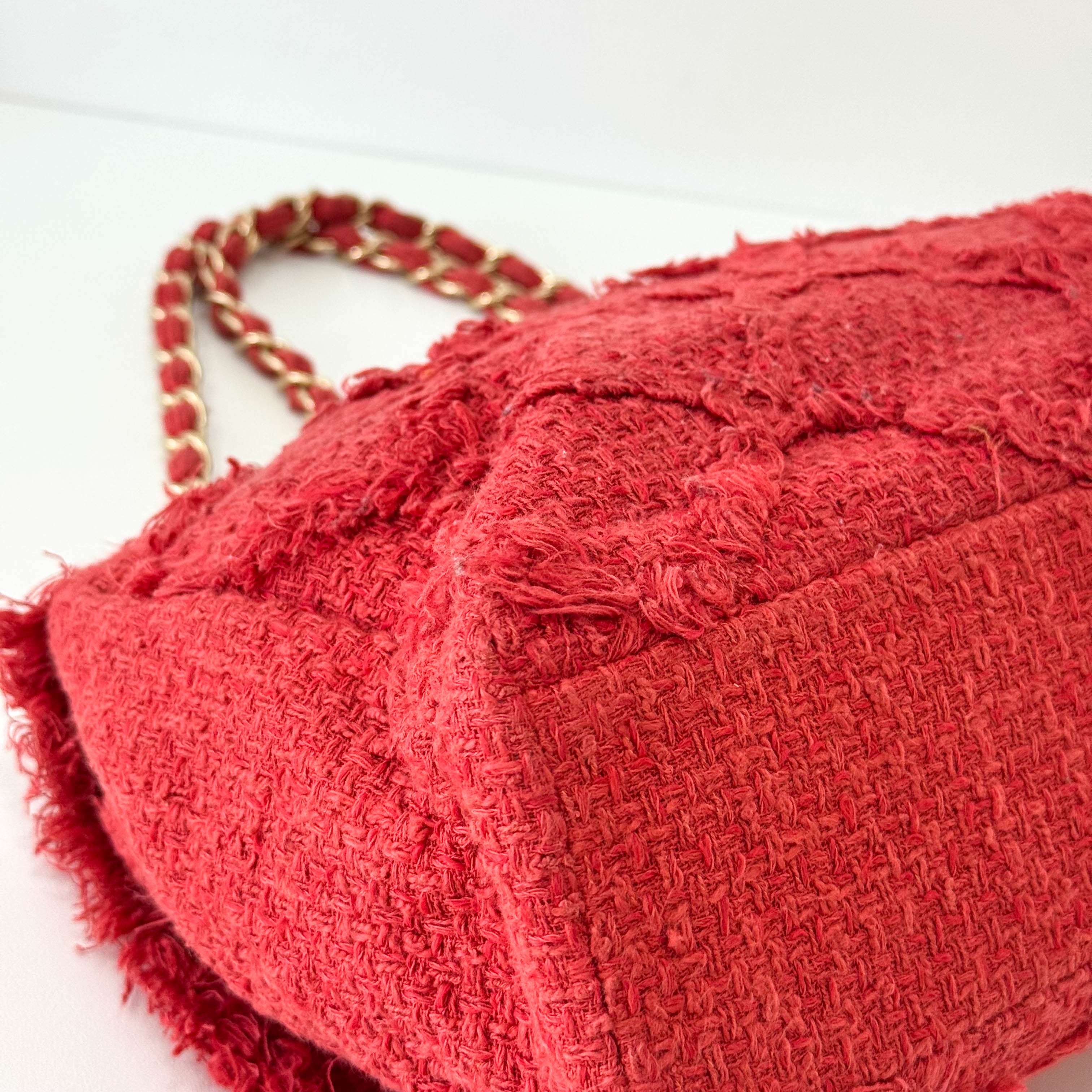 2009 Large Crochet Flap Red Shoulder Bag