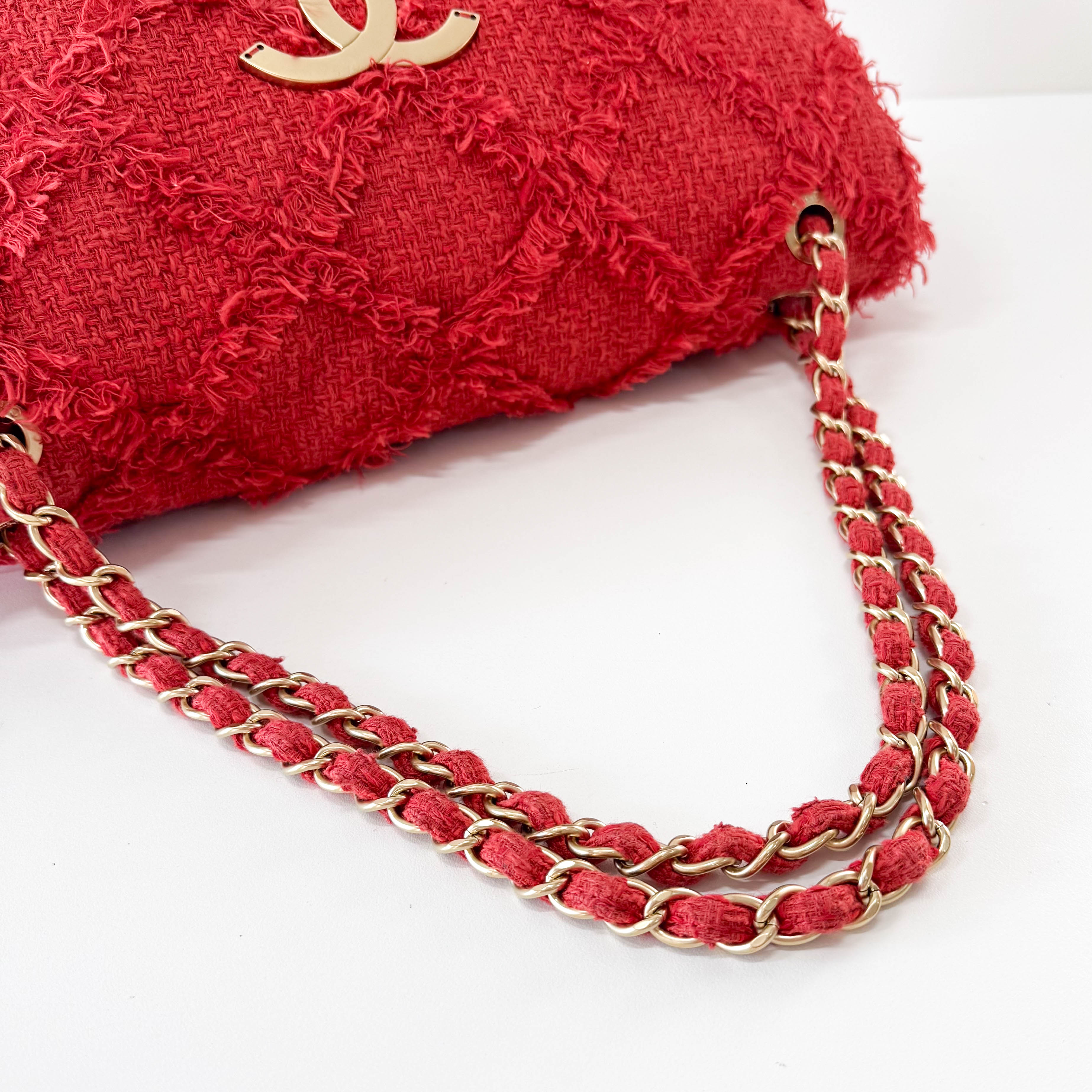 2009 Large Crochet Flap Red Shoulder Bag