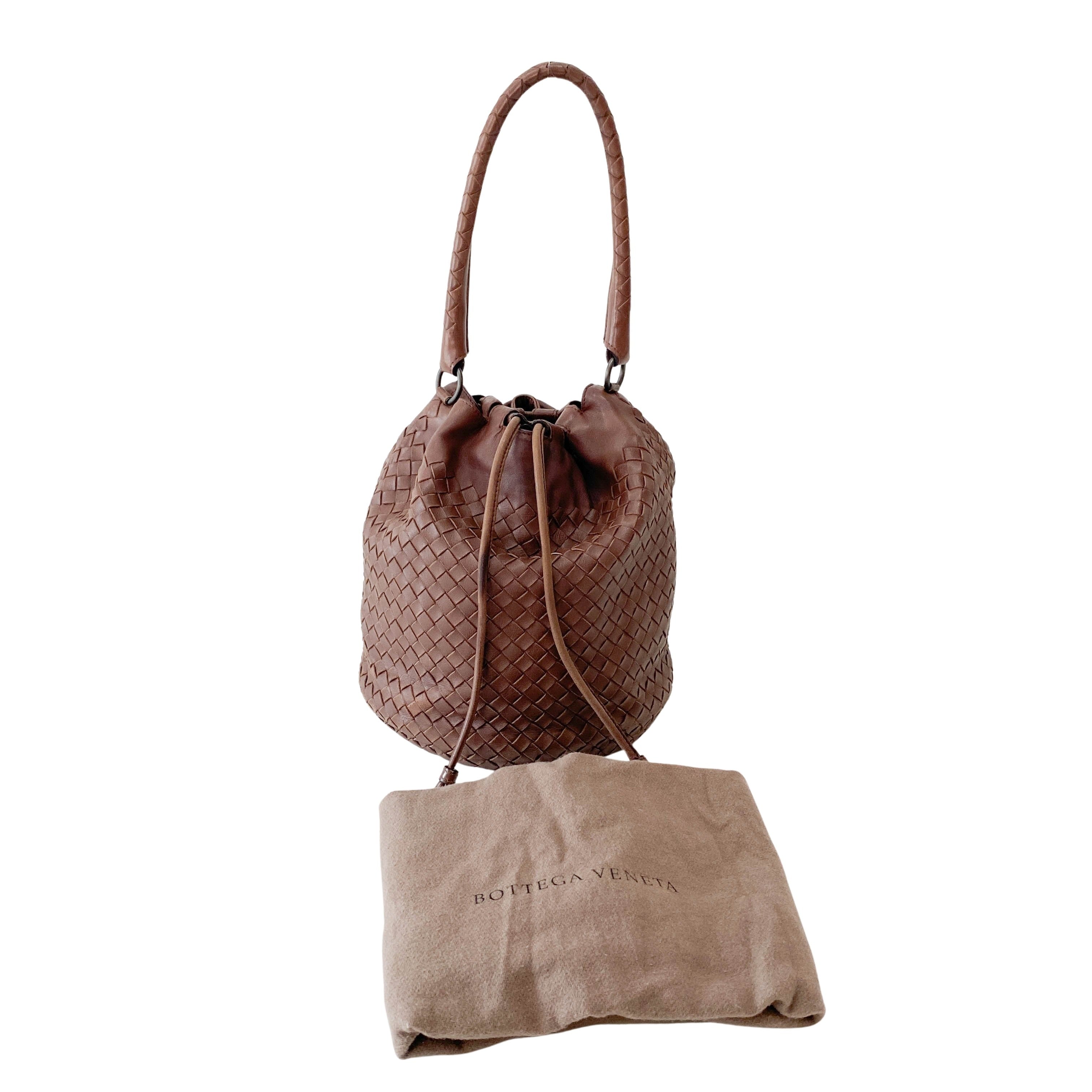 Intrecciato Brown Leather Drawstring bag