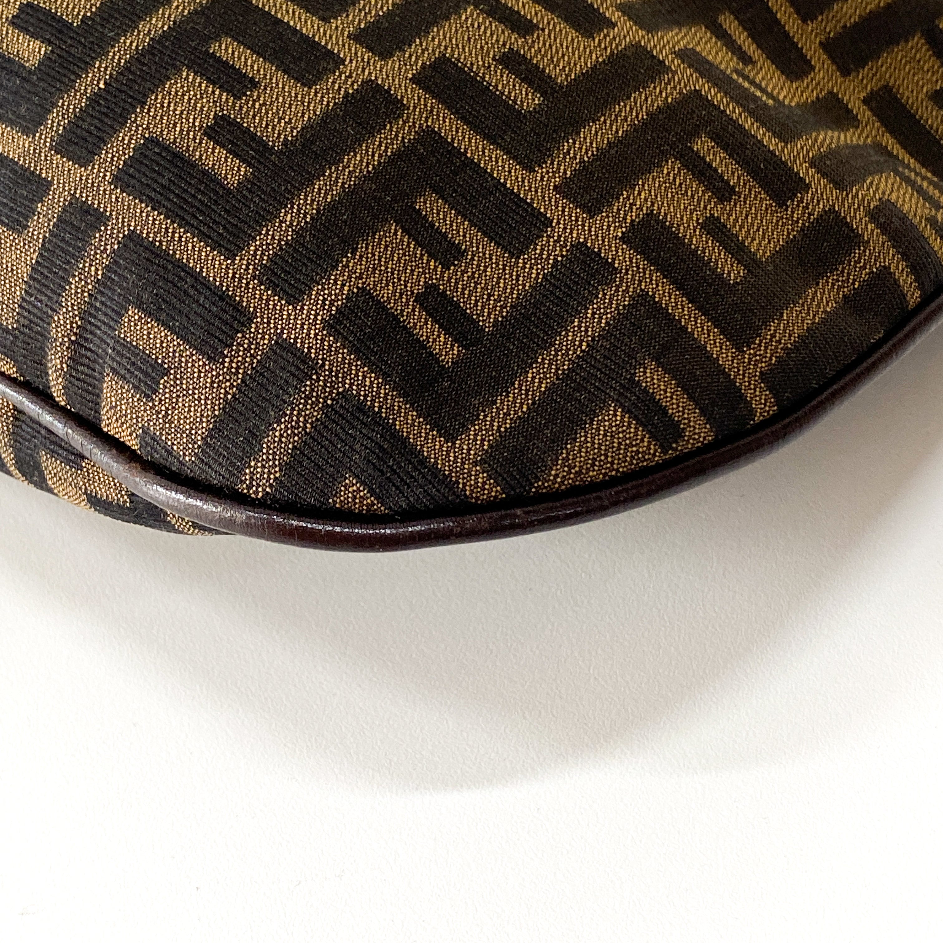 Zucca Brown Canvas Shoulder Bag