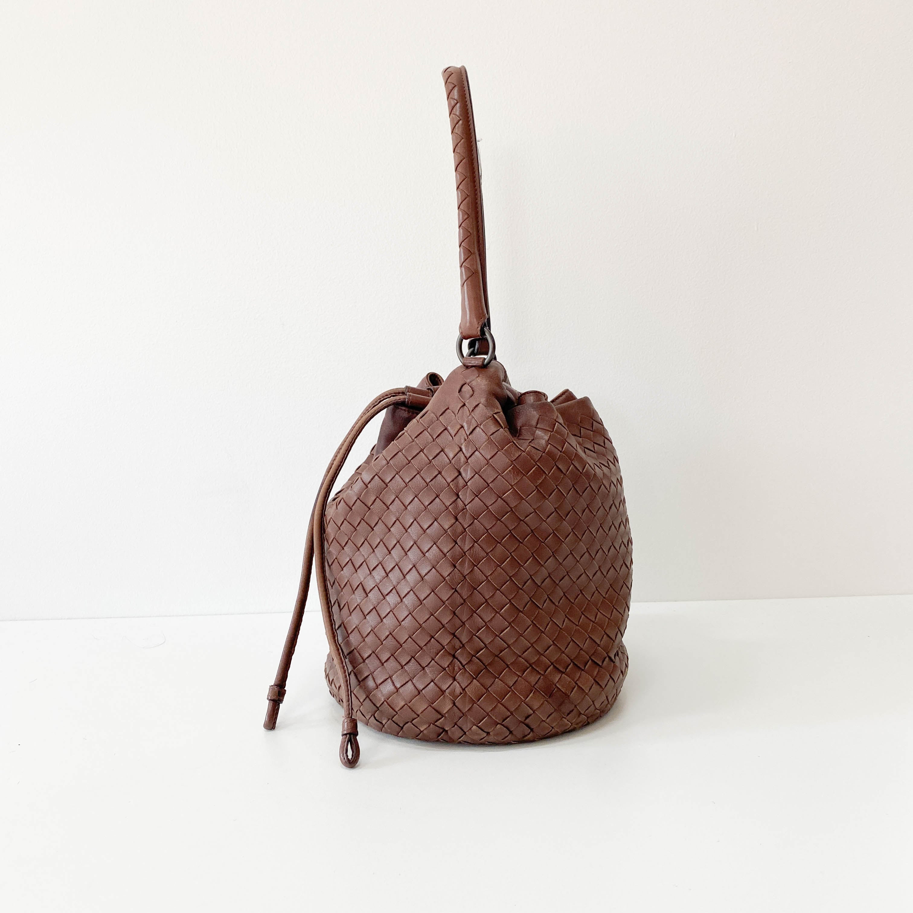 Intrecciato Brown Leather Drawstring bag