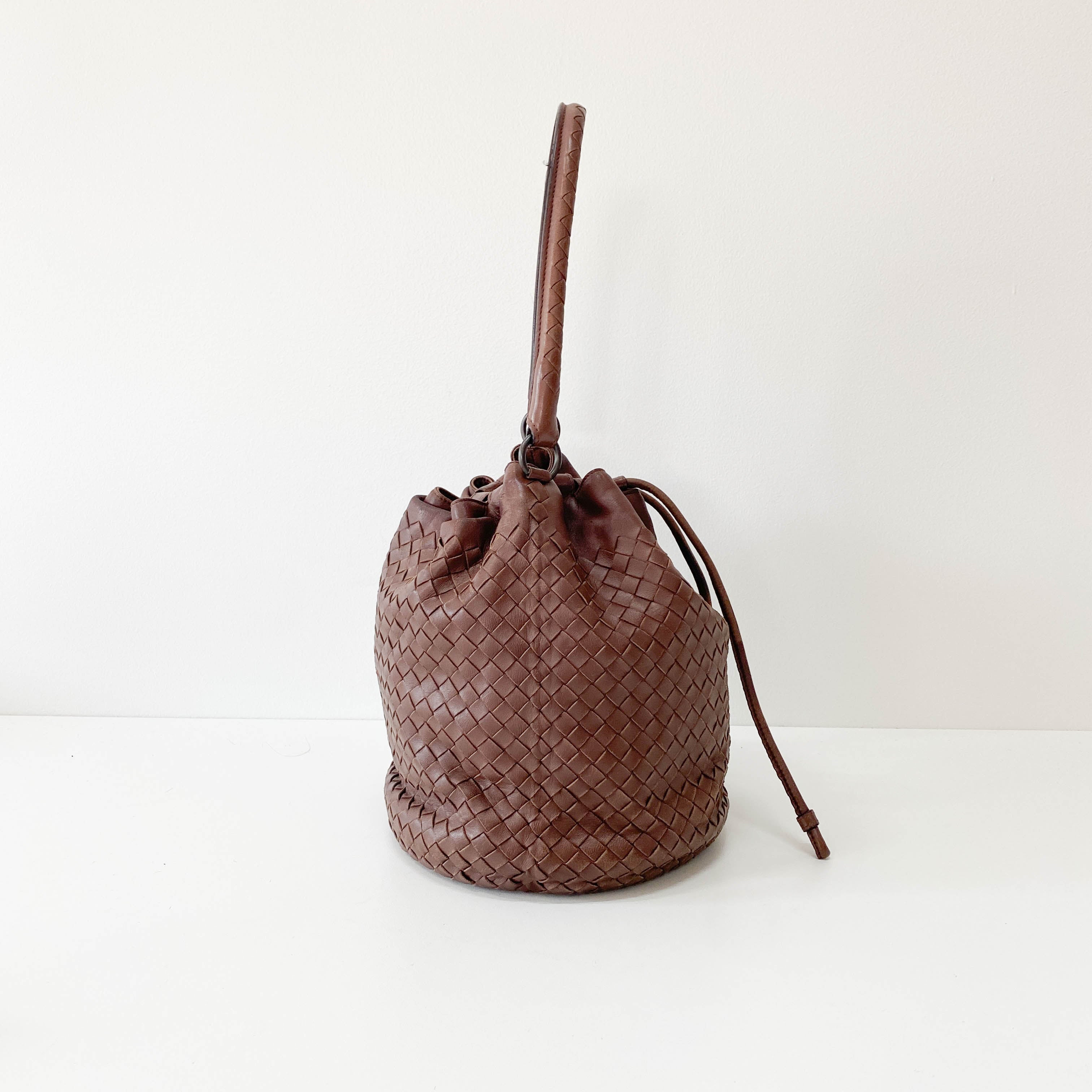 Intrecciato Brown Leather Drawstring bag