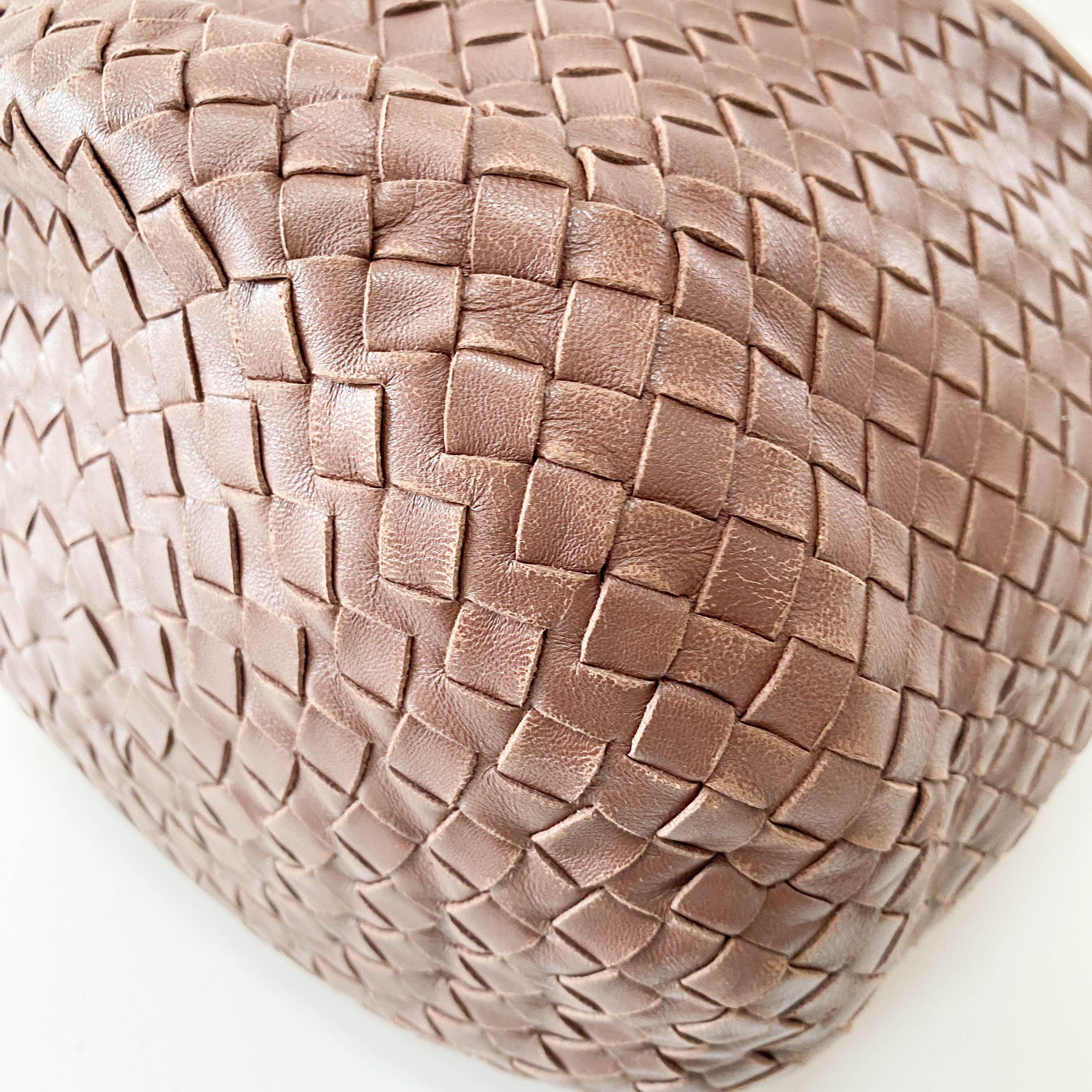 Intrecciato Brown Leather Drawstring bag